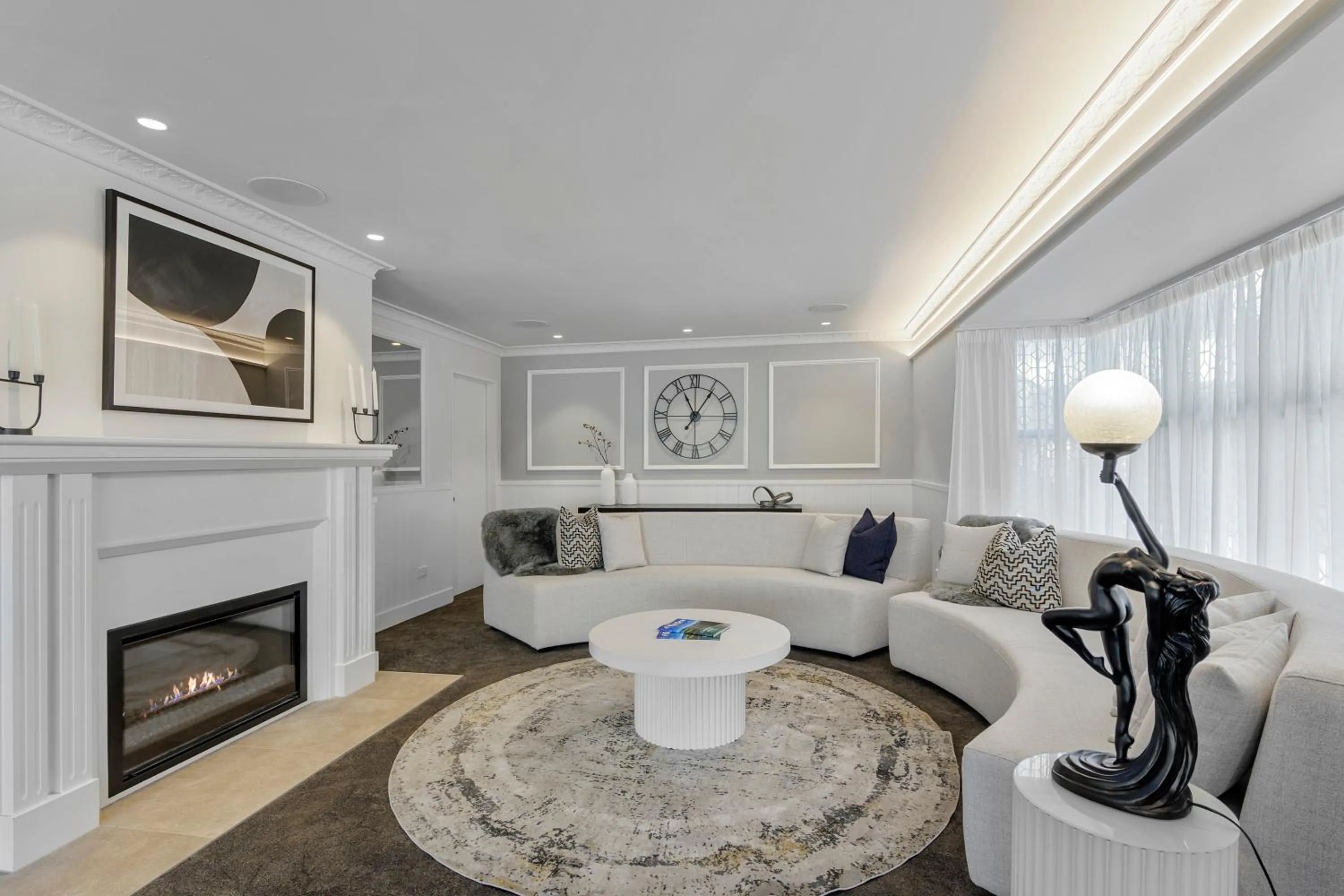 Lobby or reception in Scenic Hotel Cotswold