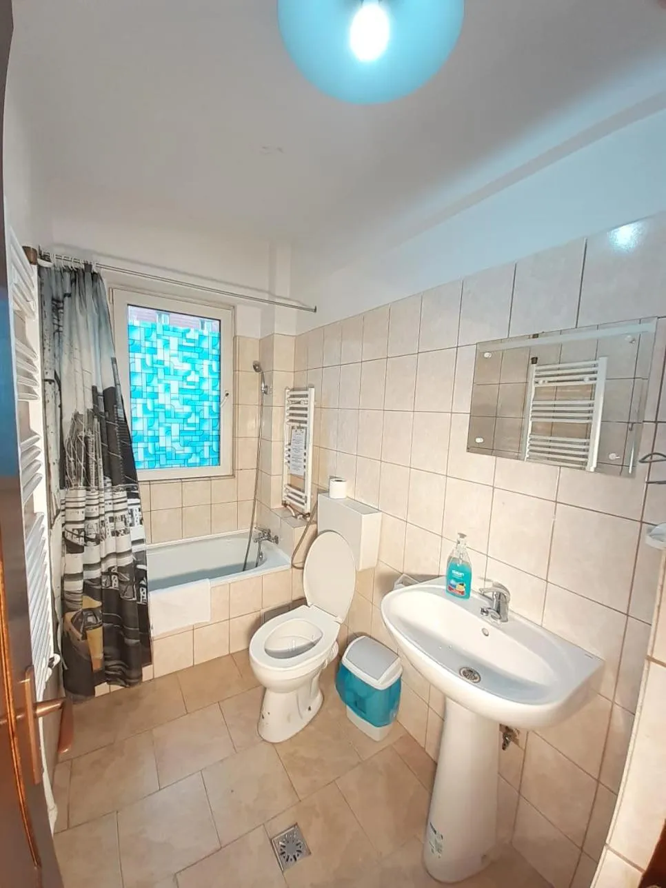 Bathroom in Taxi Hostel