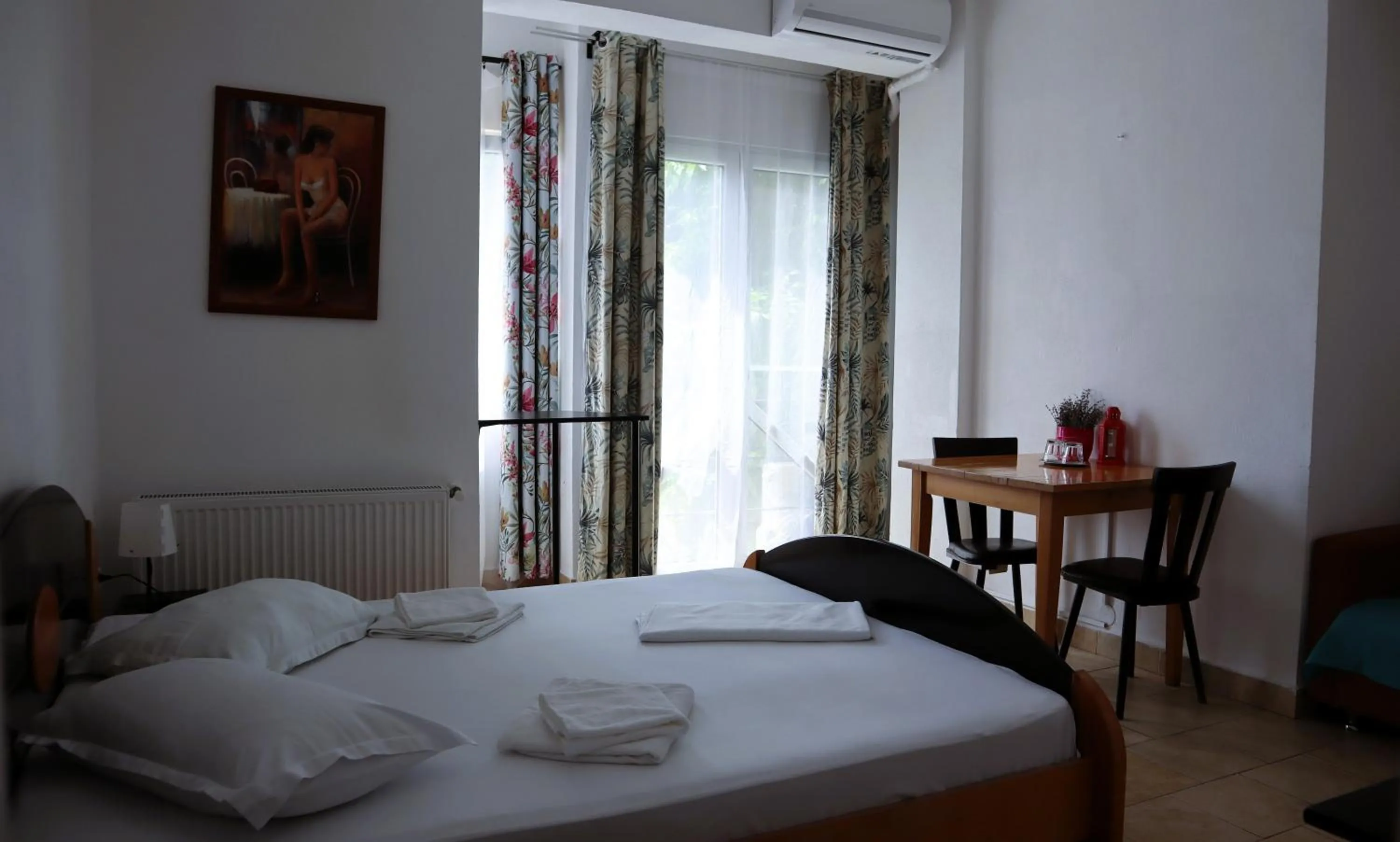 Bedroom, Bed in Taxi Hostel