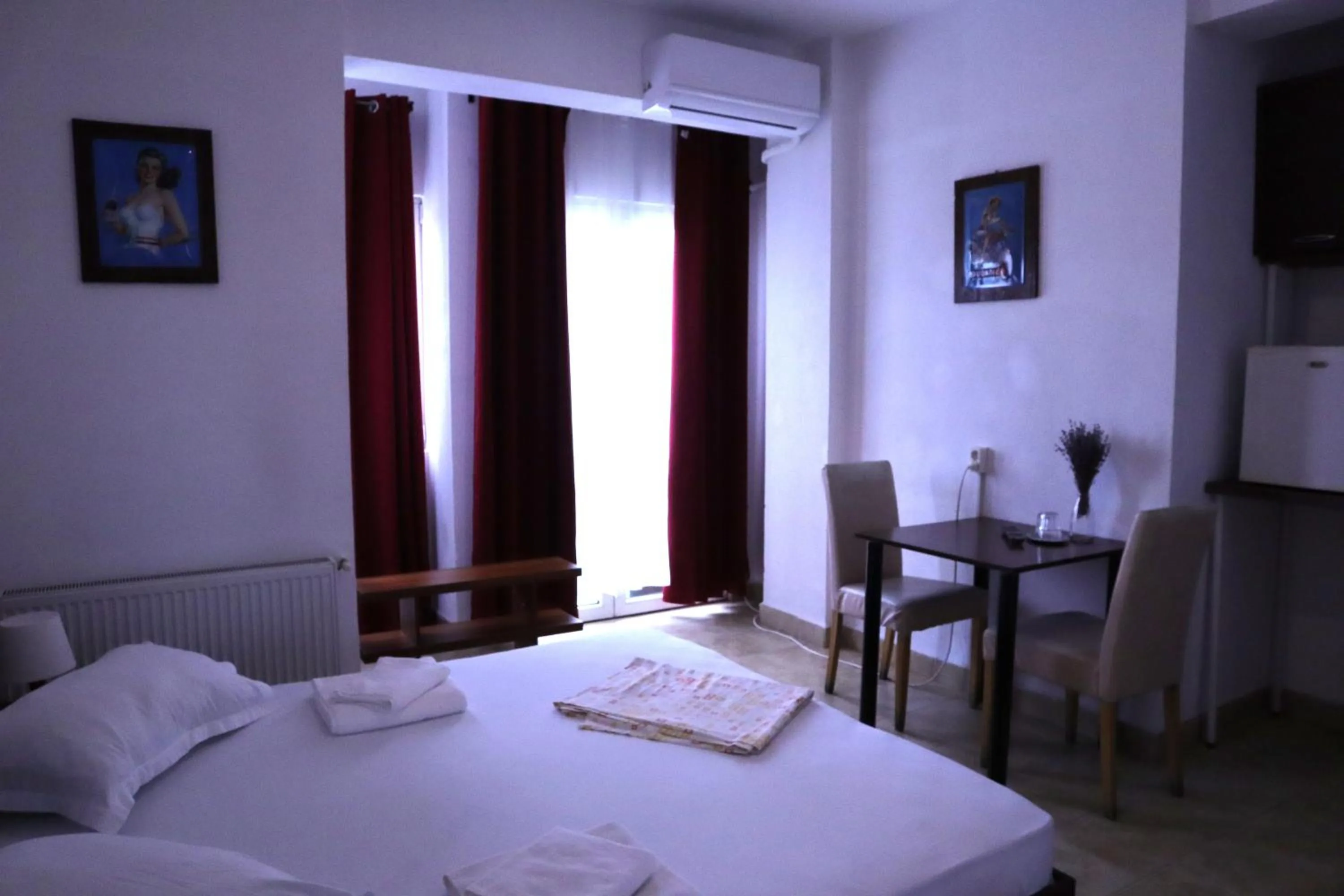 Bedroom, Bed in Taxi Hostel