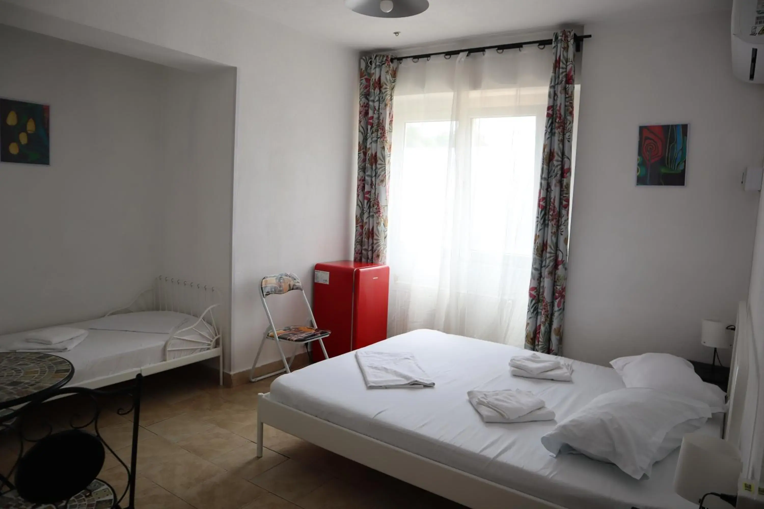 Family Room with Bathroom in Taxi Hostel Family Room with Bathroom in Taxi Hostel