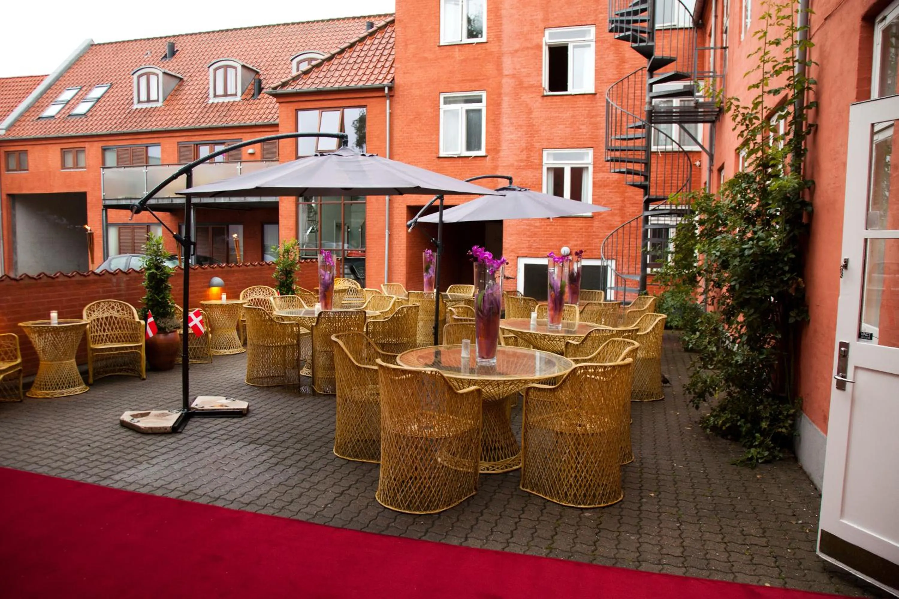 Patio in Hotel Harmonien
