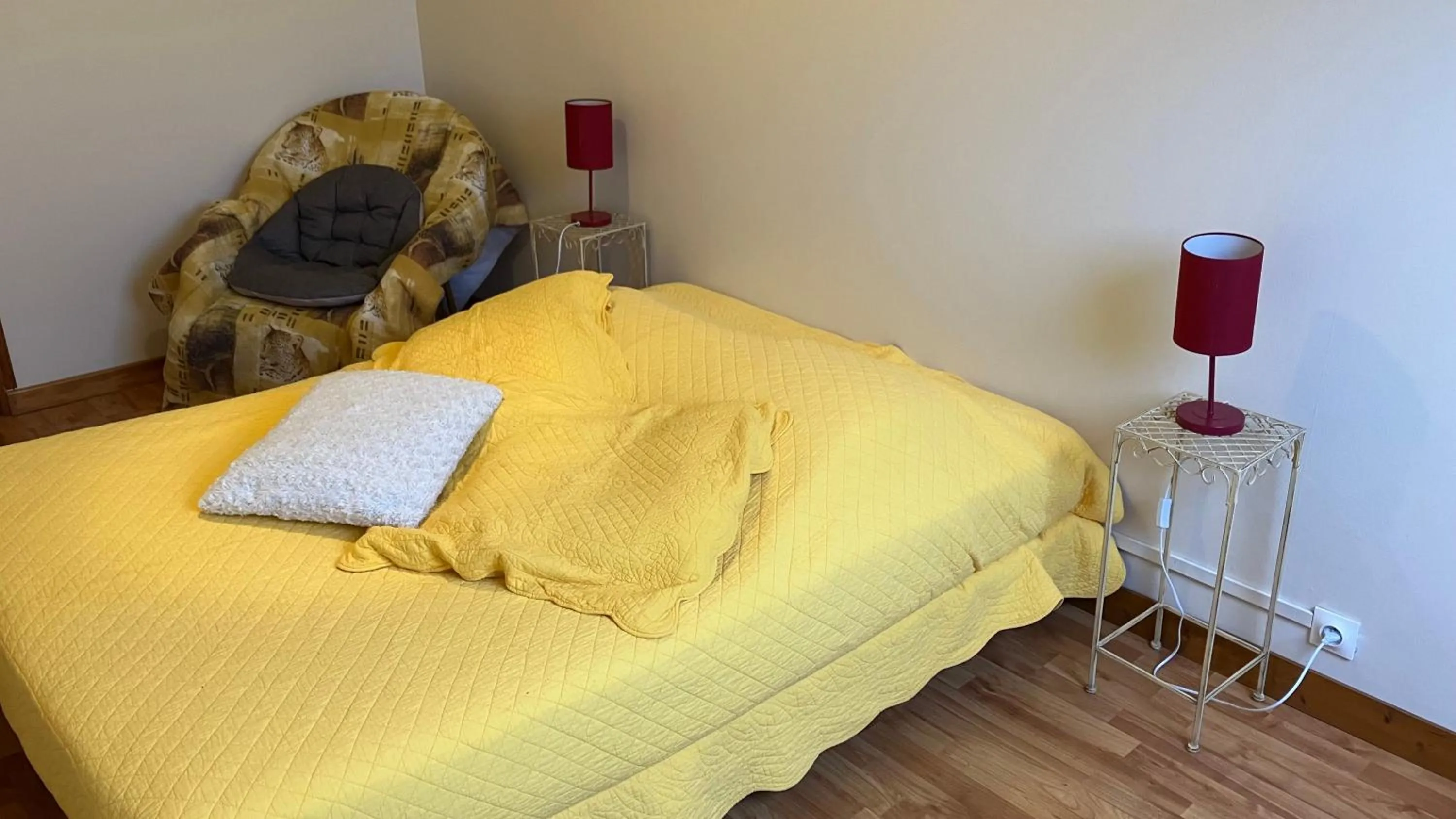 Bedroom in Caux-Breizh