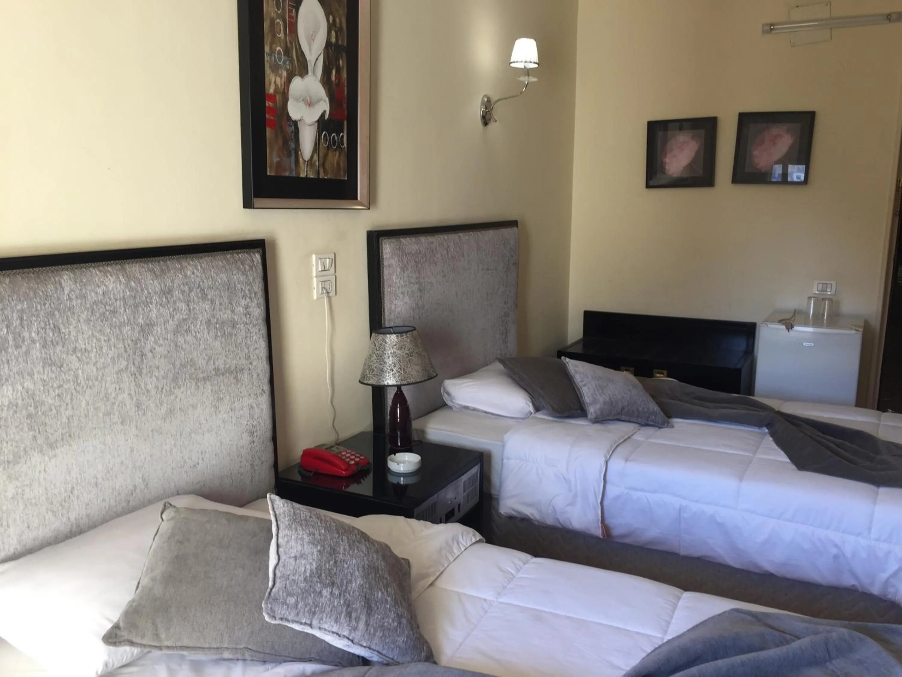 Bedroom, Bed in Indiana Hotel