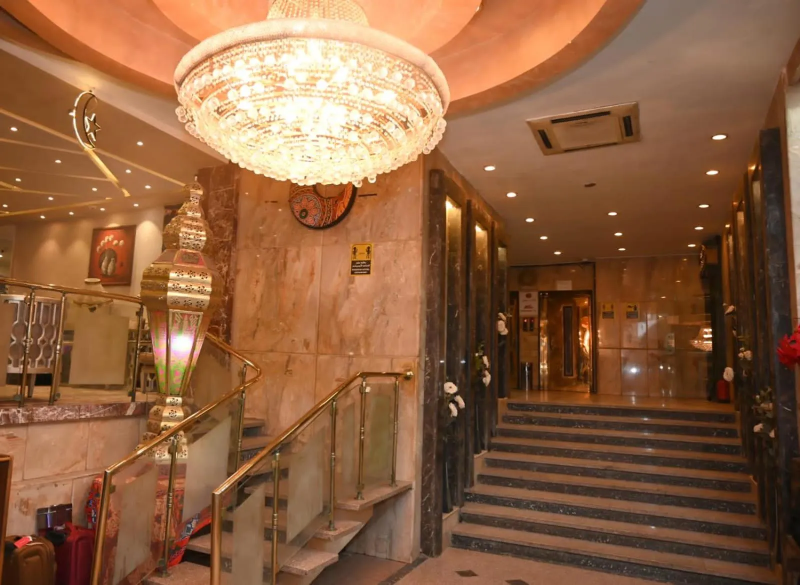 Property building in Indiana Hotel