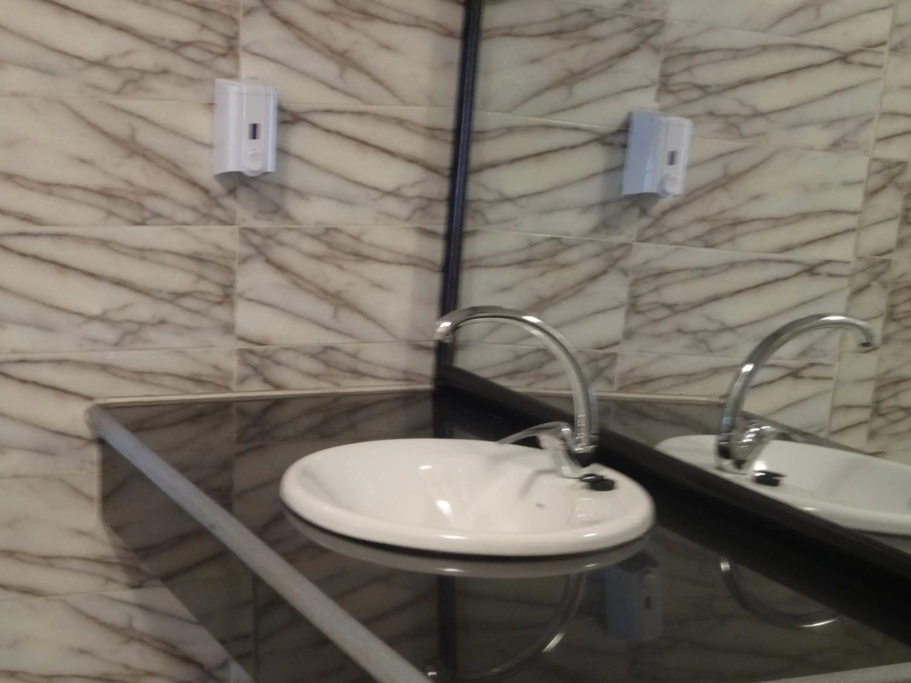 Bathroom in Indiana Hotel