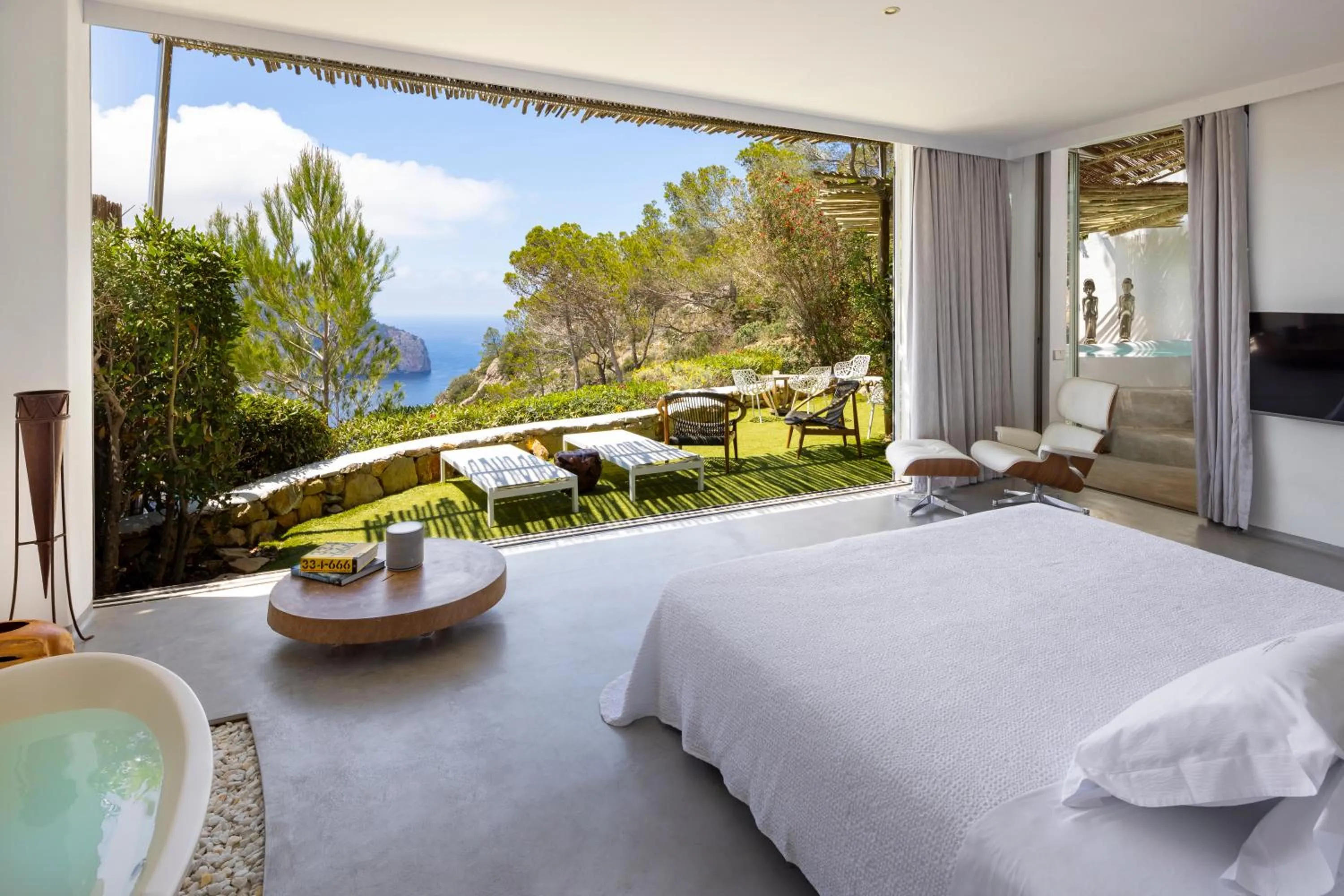 Balcony/Terrace, Bed in Hacienda Na Xamena, Ibiza