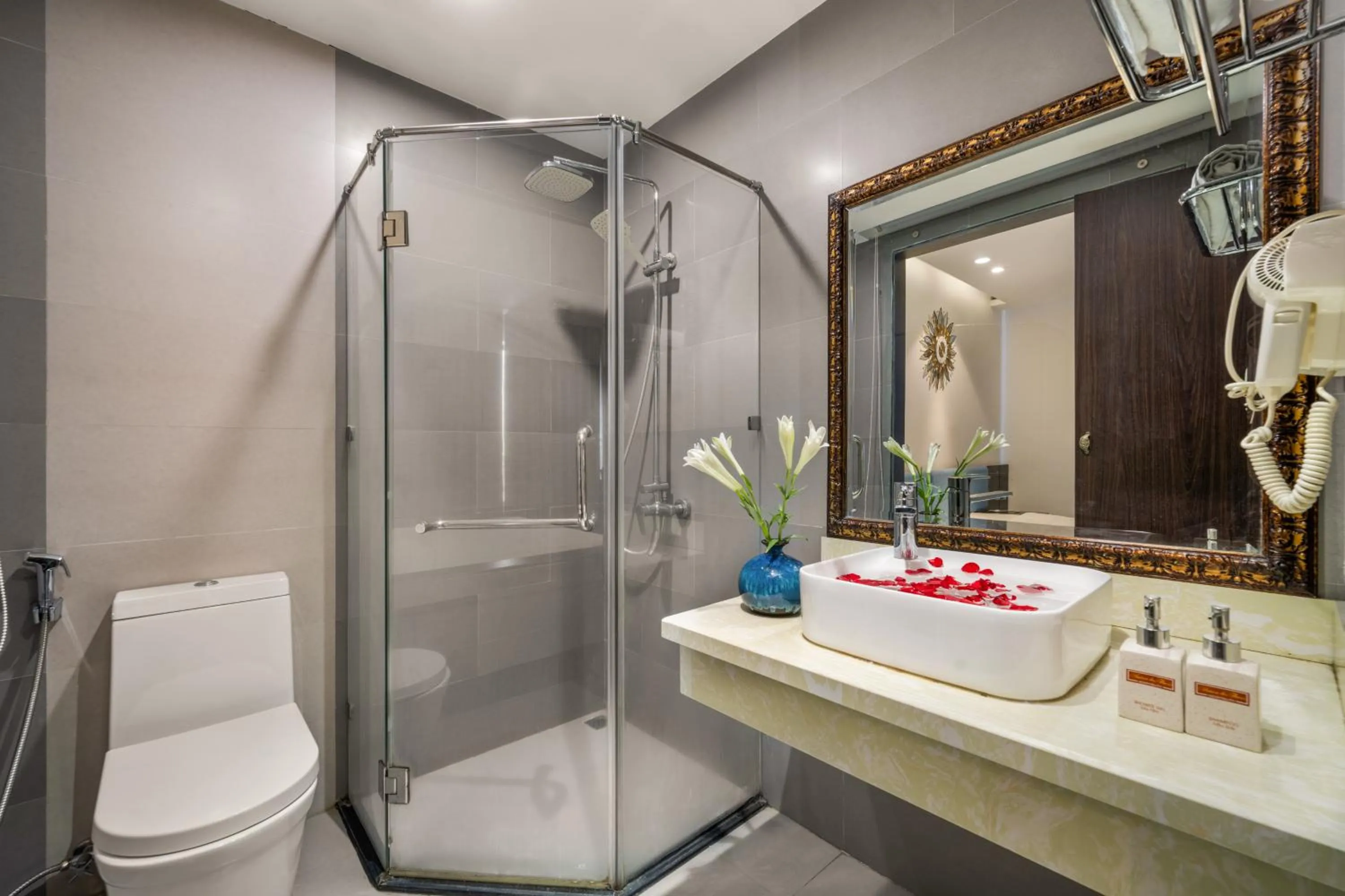 Toilet in Nostalgia Boutique Hotel