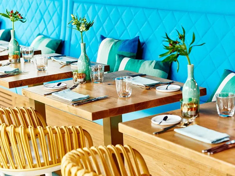 Restaurant/places to eat in New Wave