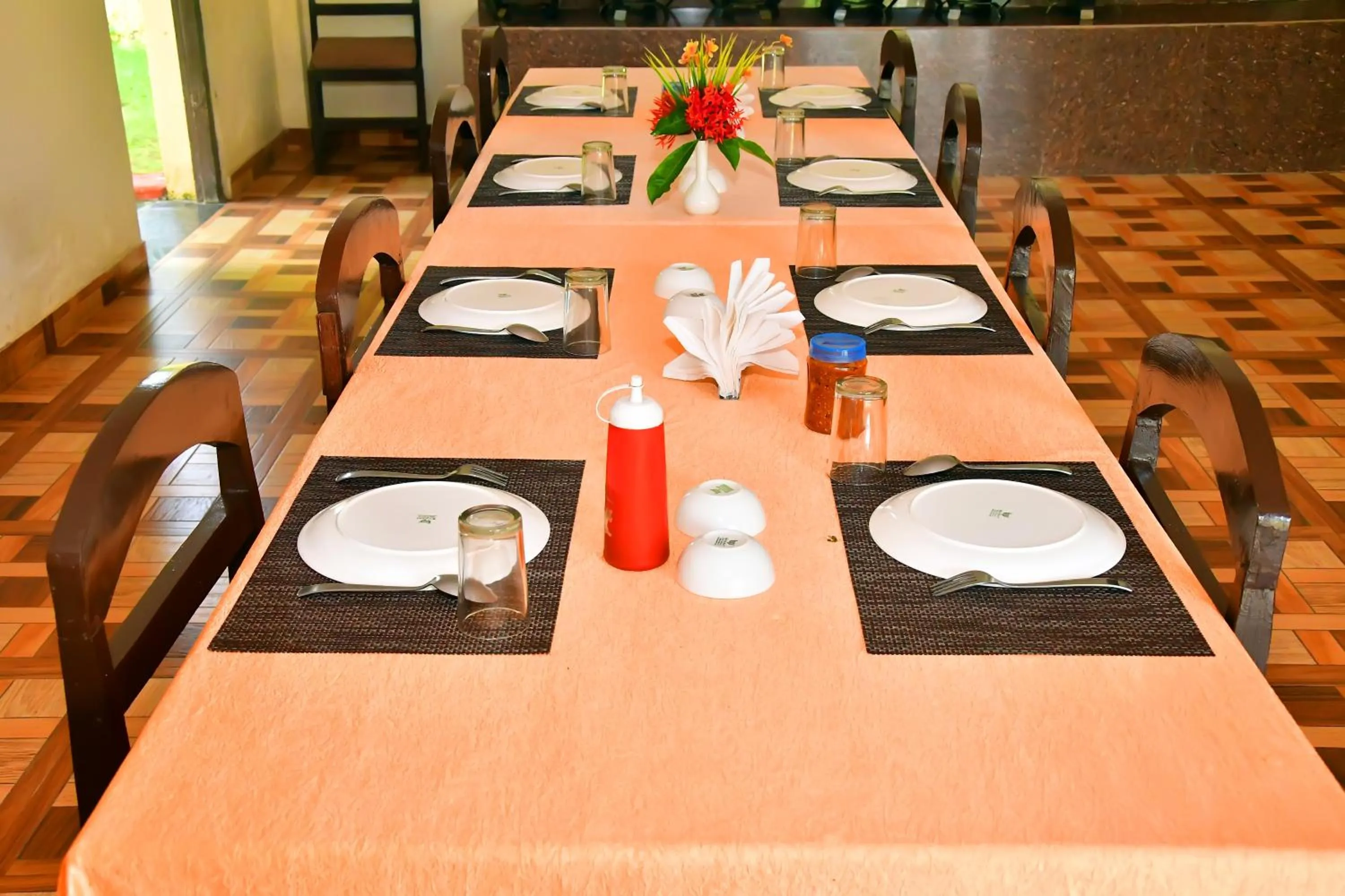 Restaurant/places to eat in Motibagh Resort