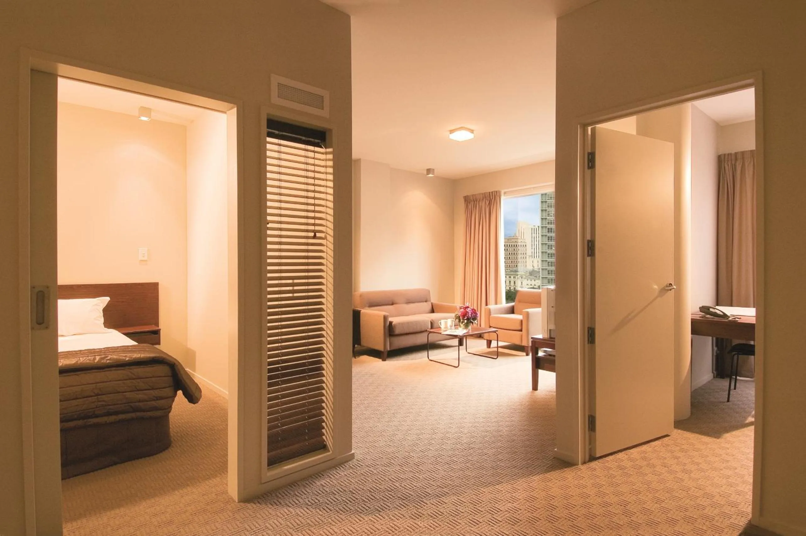 Photo of the whole room, Bed in VR Auckland City