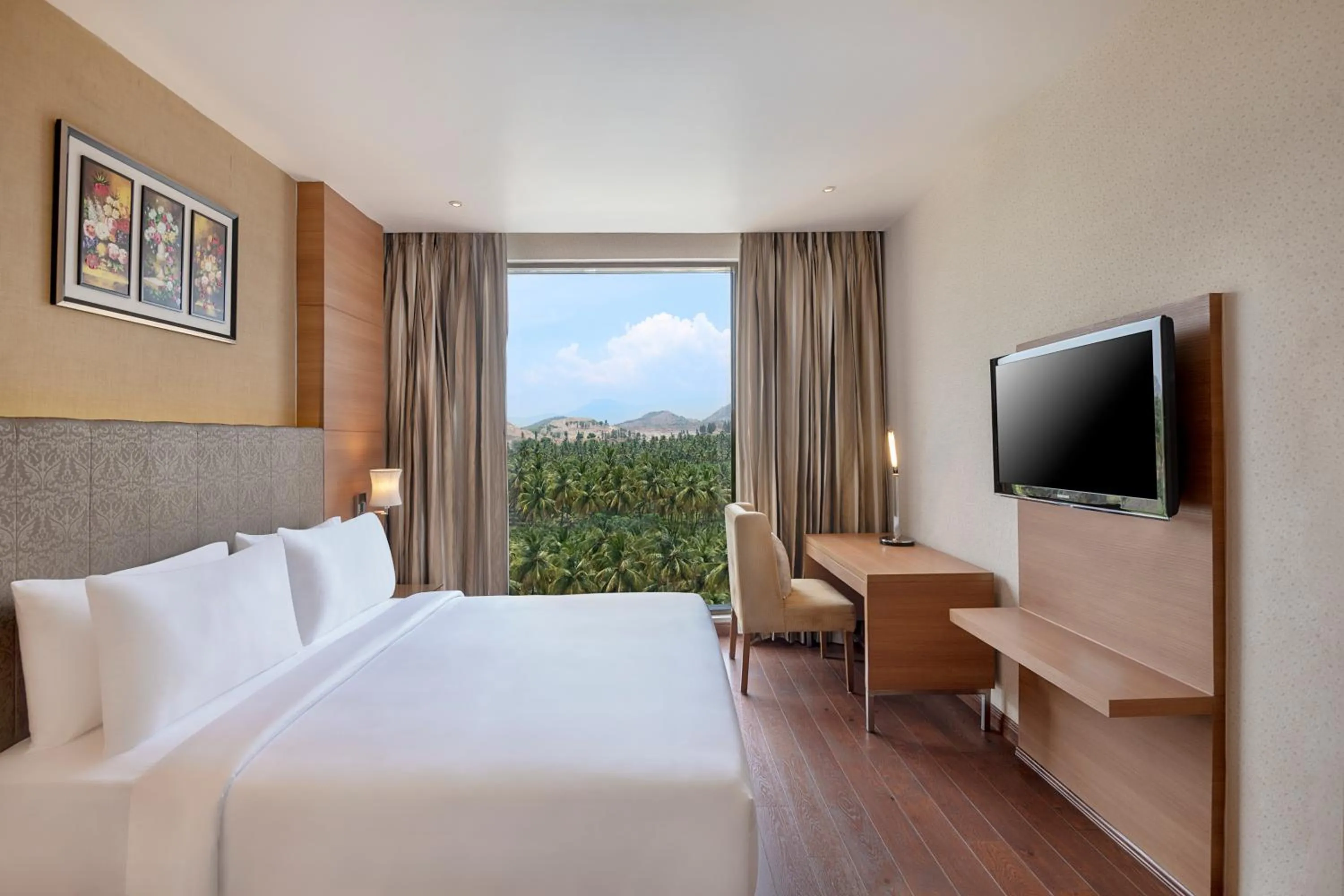 Bedroom, Bed in Radisson Salem