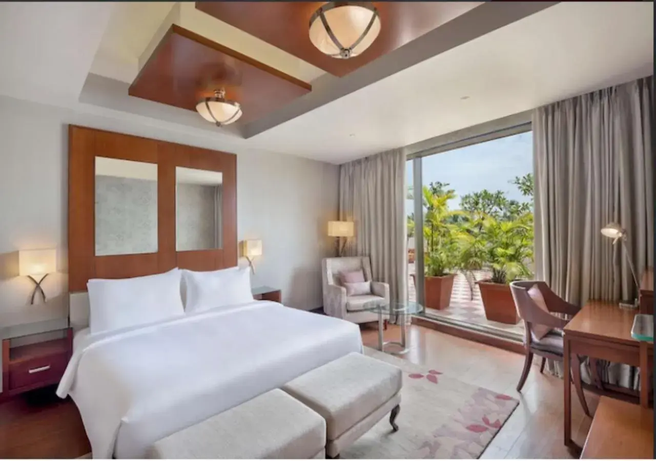 Presidential Suite in Radisson Salem Presidential Suite in Radisson Salem