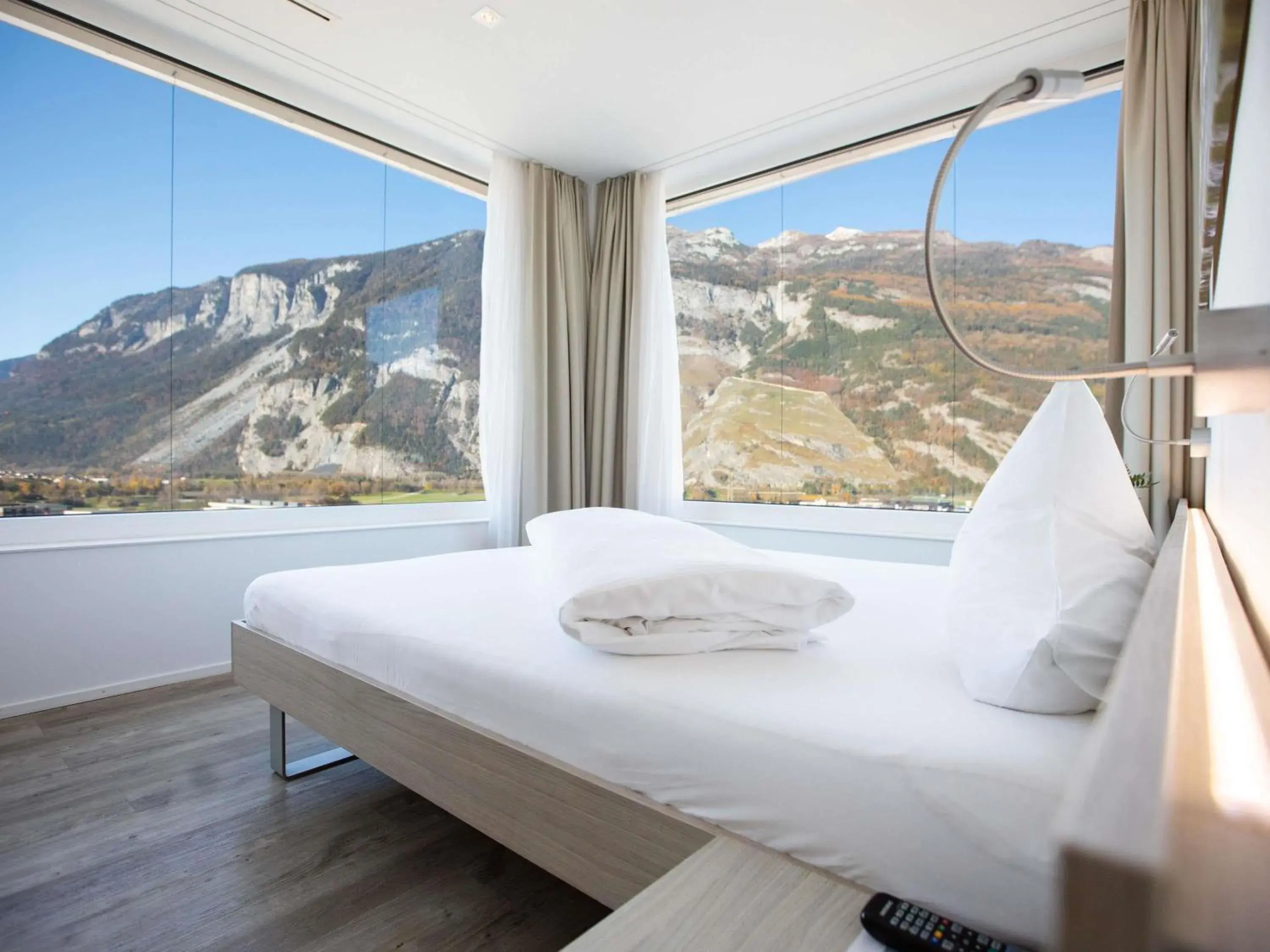 Superior Double Room with Mountain View in Mercure Chur City West Superior Double Room with Mountain View in Mercure Chur City West