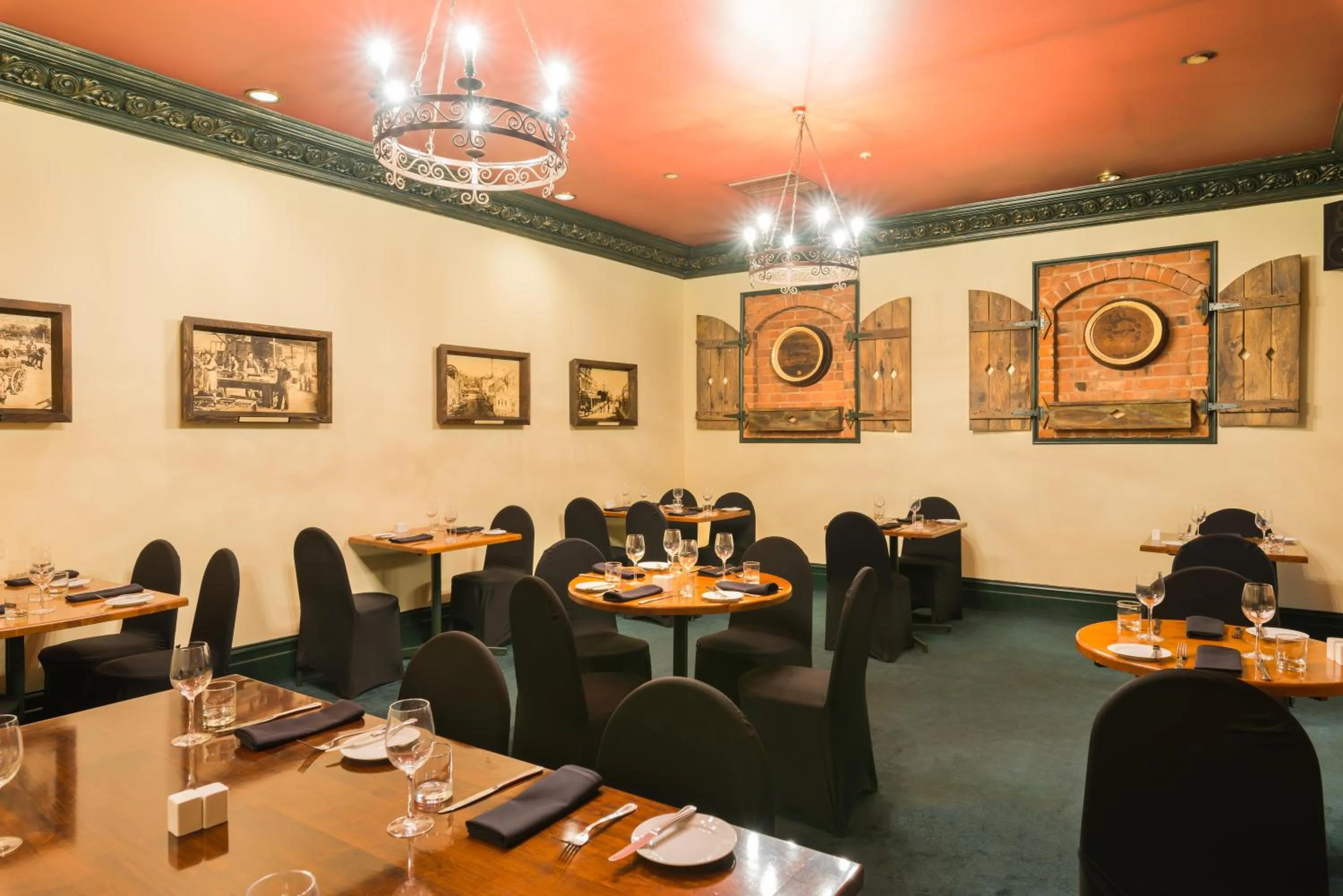 Restaurant/places to eat in Scenic Hotel Southern Cross