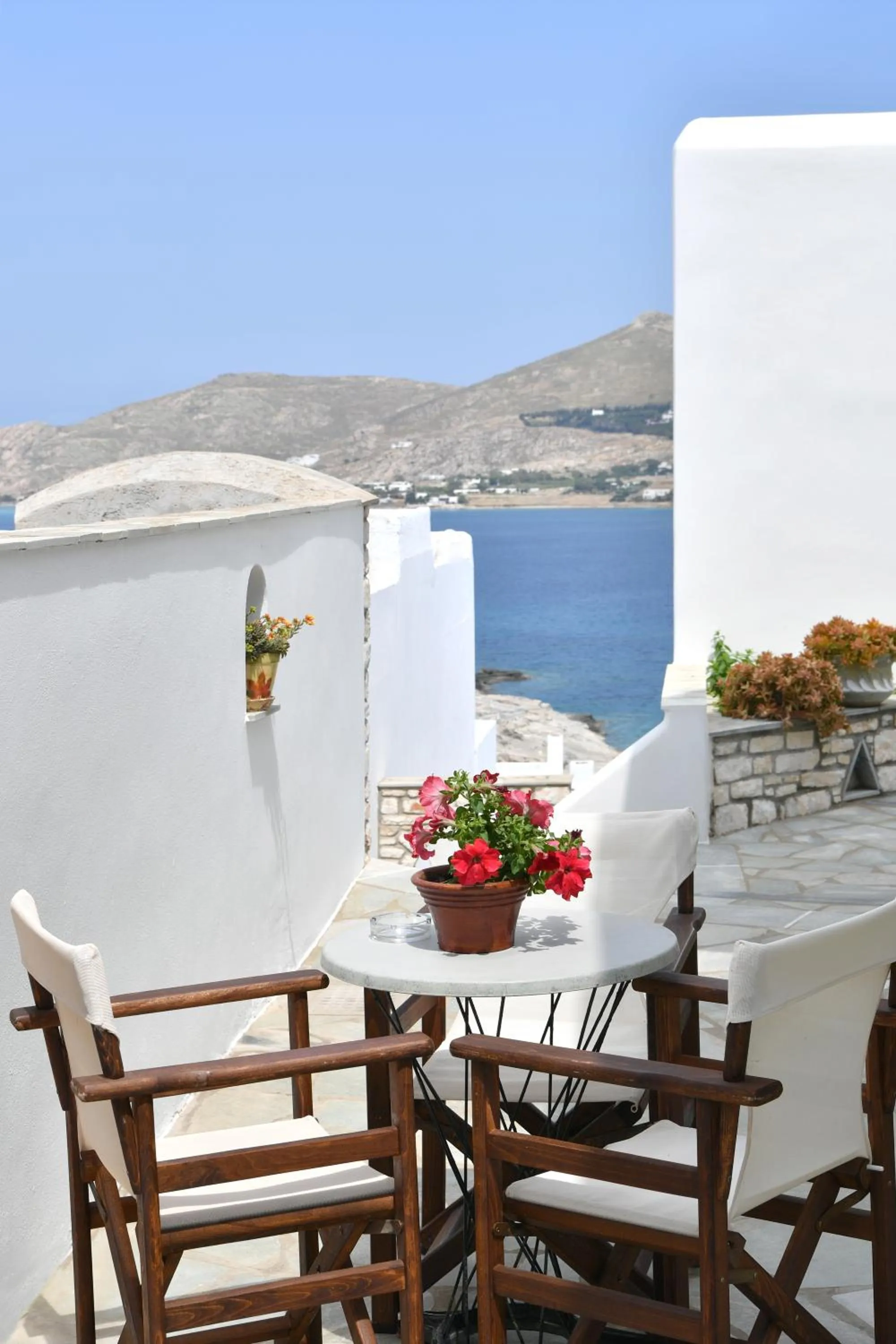 Hara Studios and Apartments