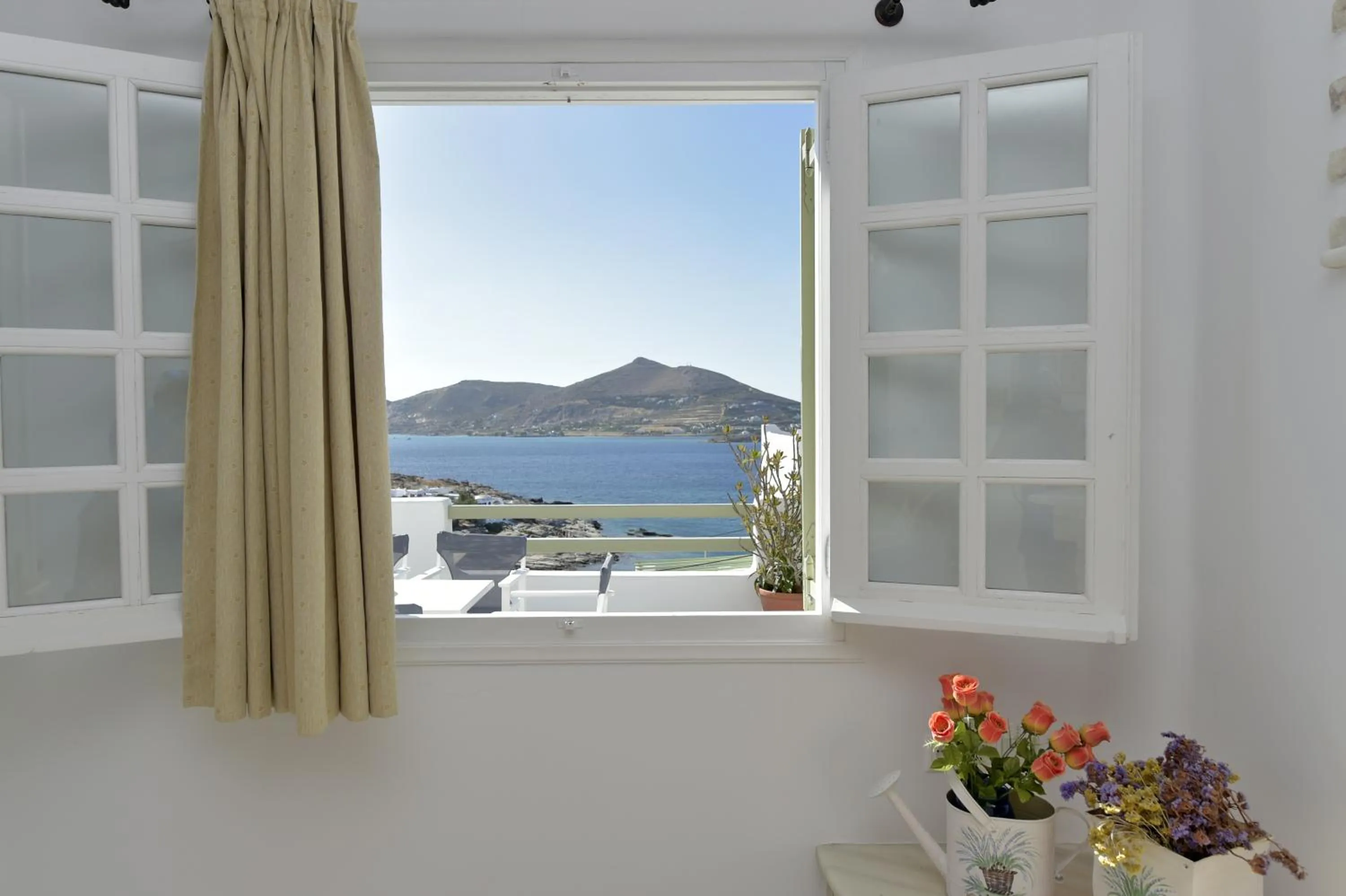 Day in Hara Studios and Apartments