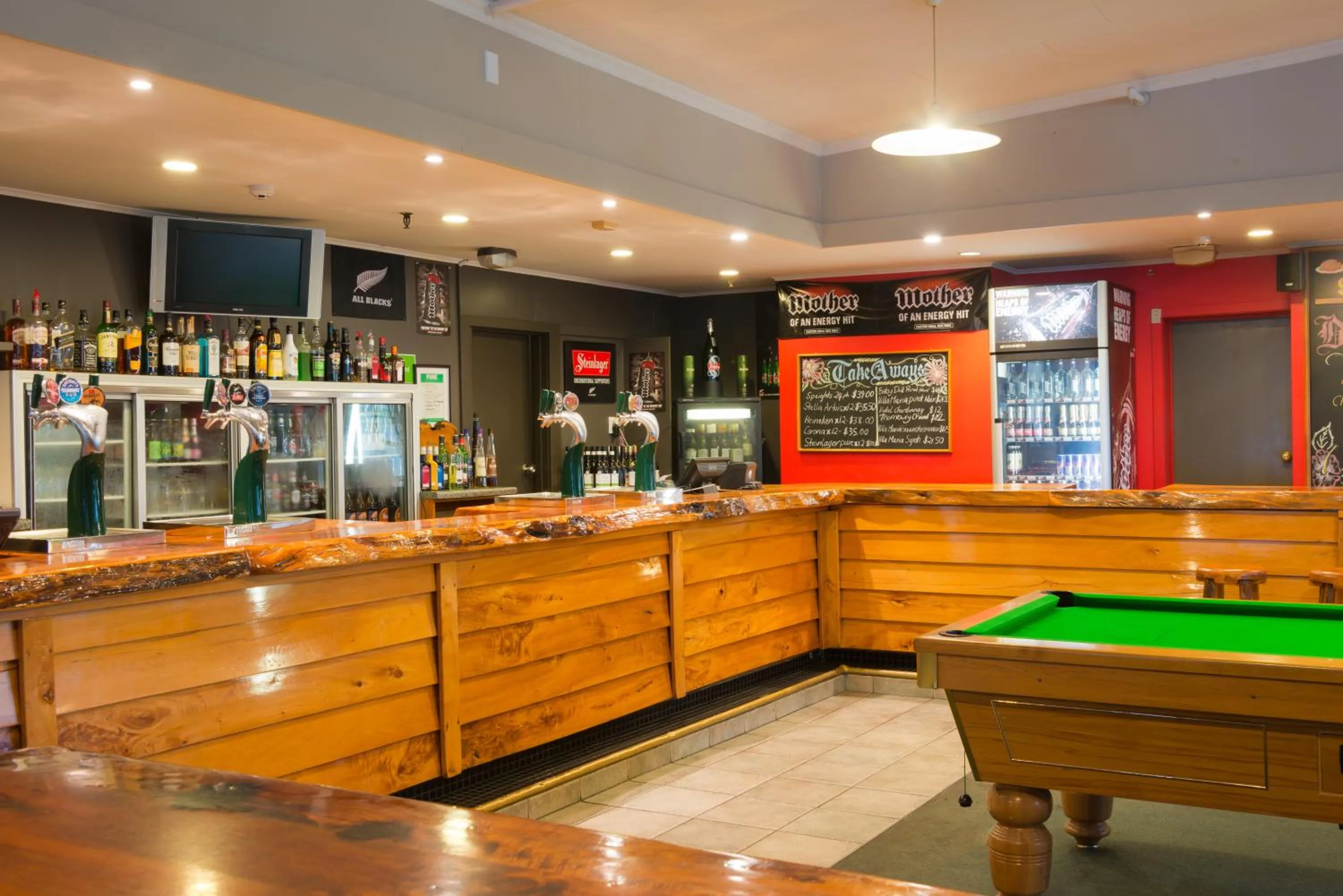 Lounge or bar in Heartland Hotel Fox Glacier