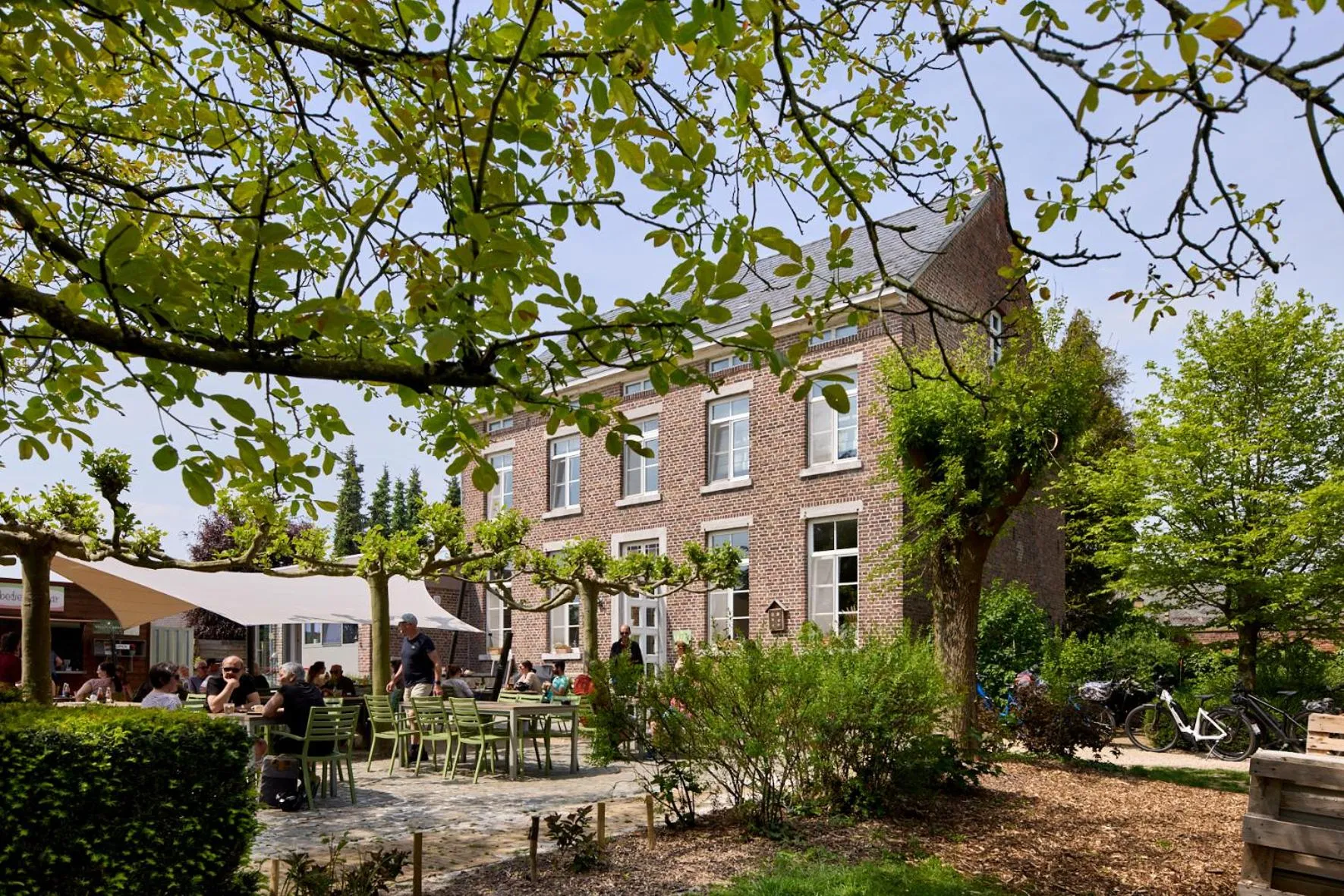 Property building in De Pastorie