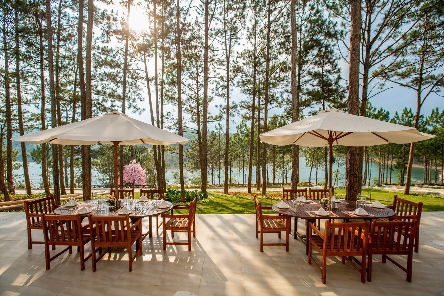 Patio in CEREJA Hotel & Resort Dalat