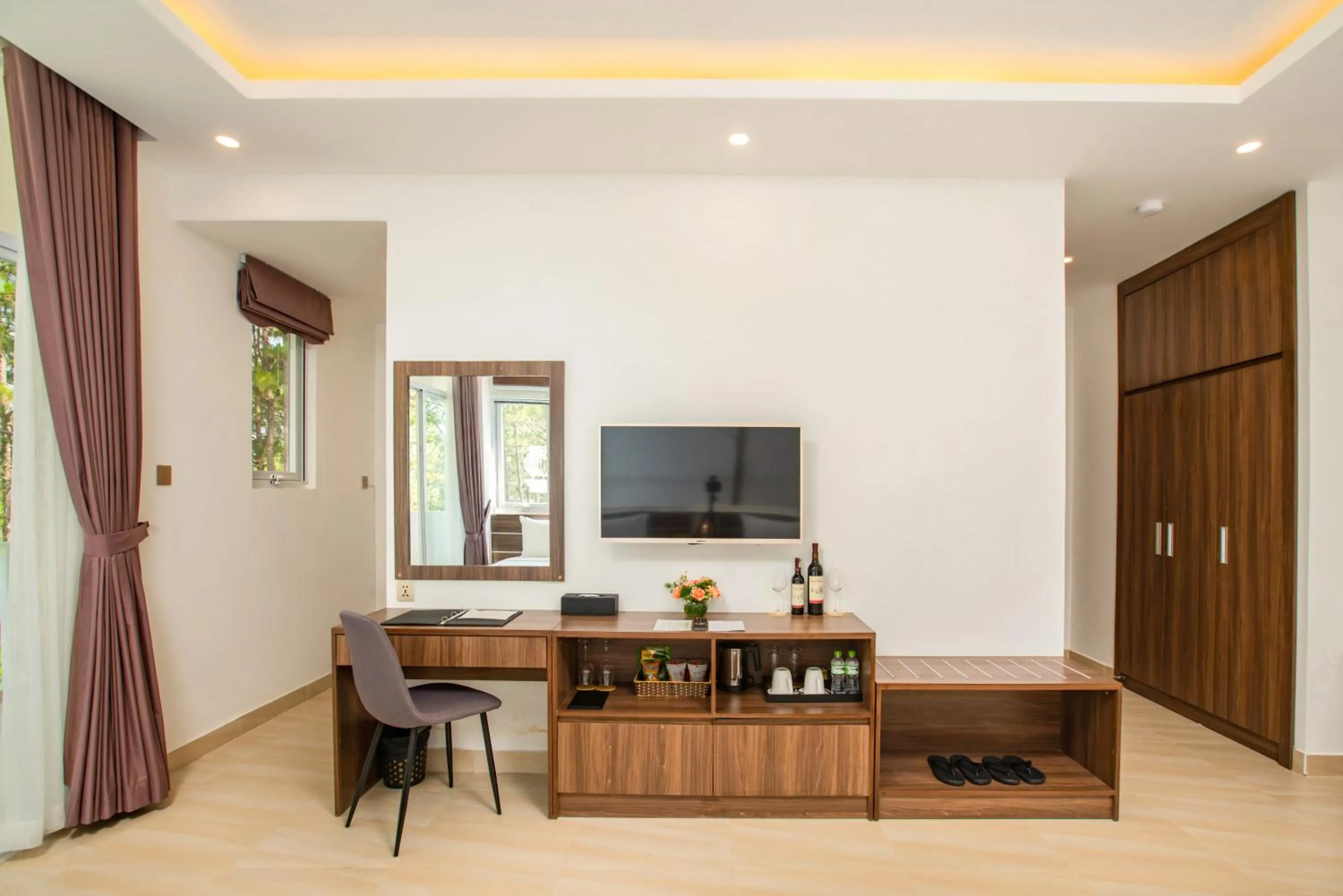 TV and multimedia in CEREJA Hotel & Resort Dalat