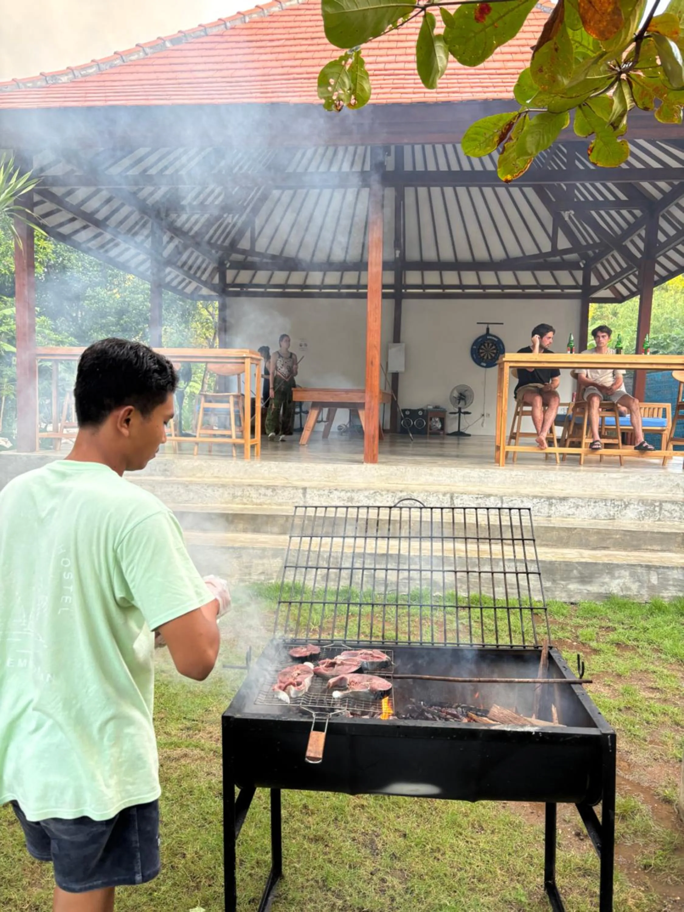 BBQ facilities in Castaway Island Hostel
