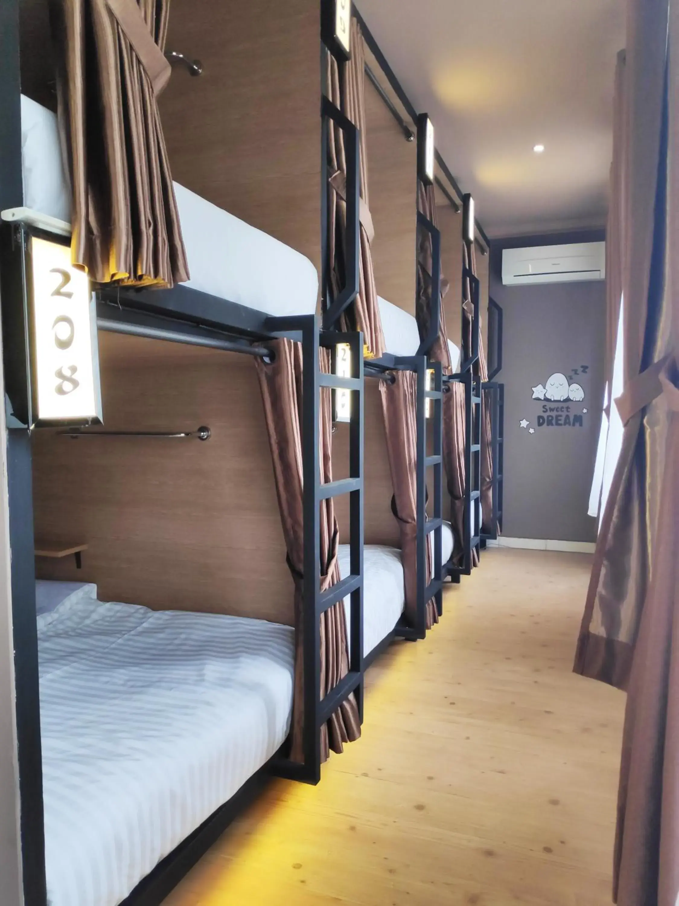 Deluxe Family Room in VK Pods PIK Deluxe Family Room in VK Pods PIK