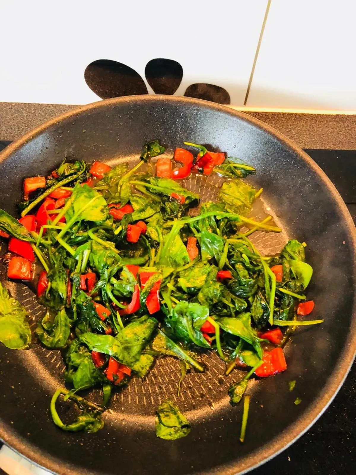 Food and drinks in Mikocheni Condo Hotel & Apartments