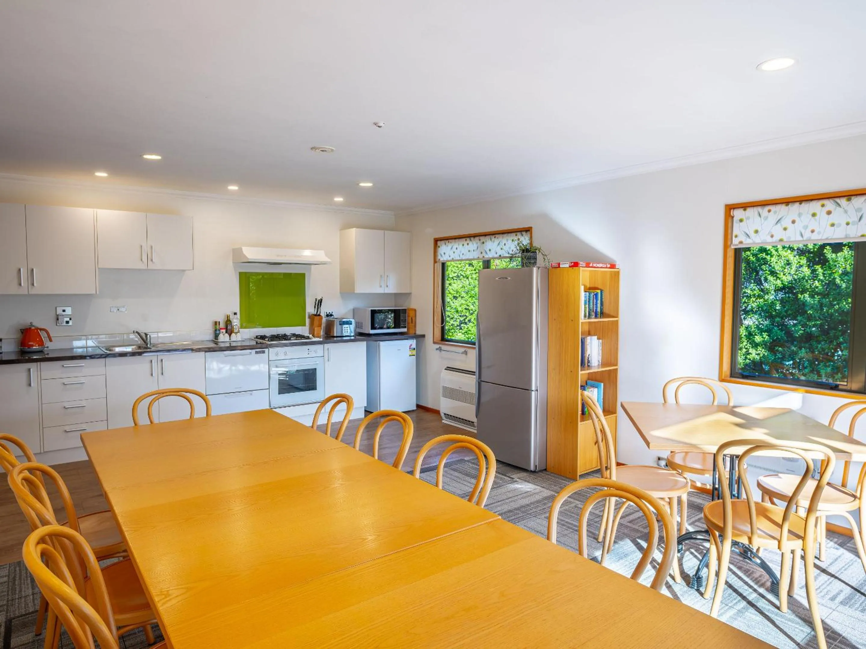 Kitchen or kitchenette in Wanaka Springs Lodge