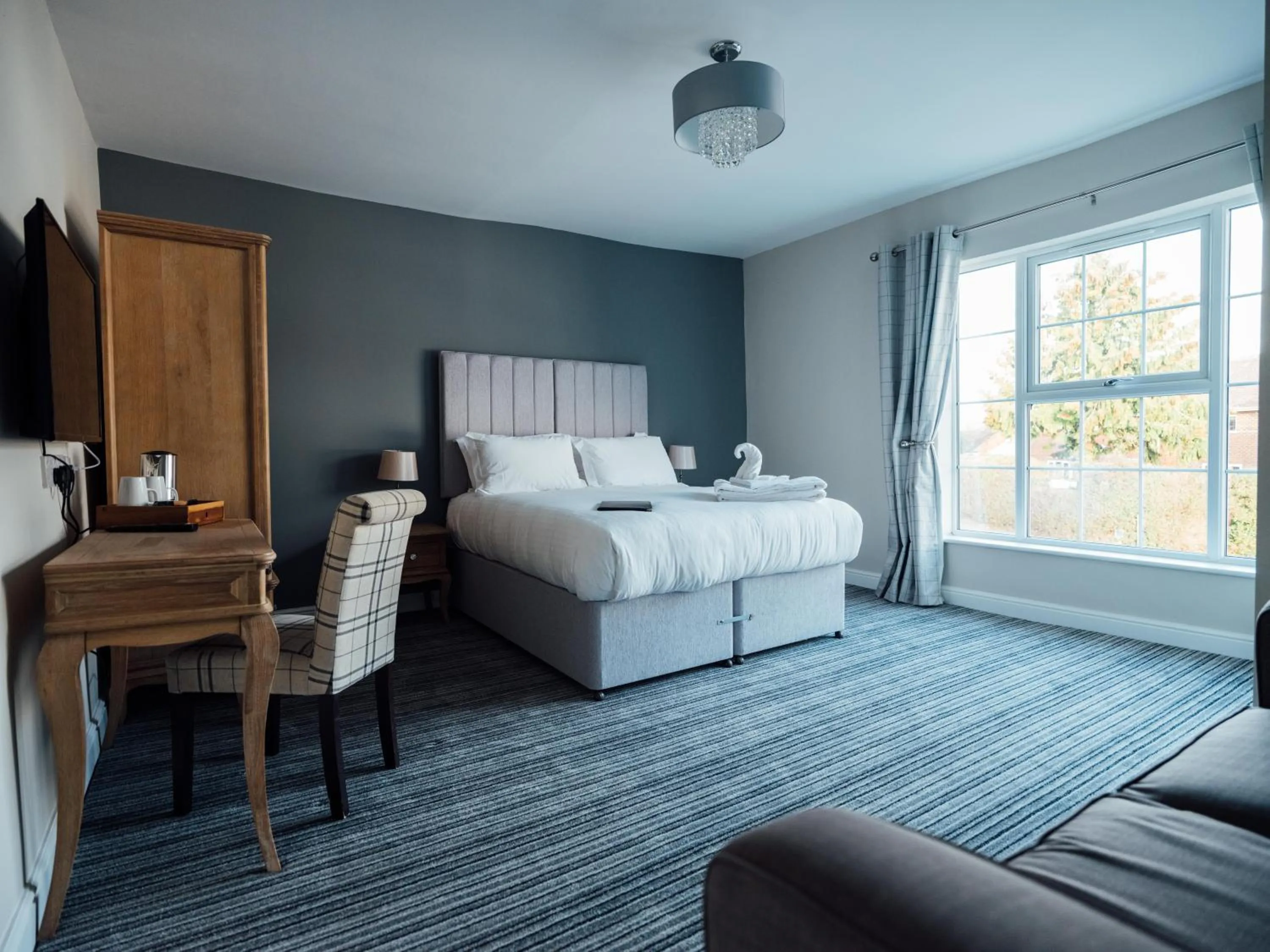 Photo of the whole room, Bed in The Bell Inn