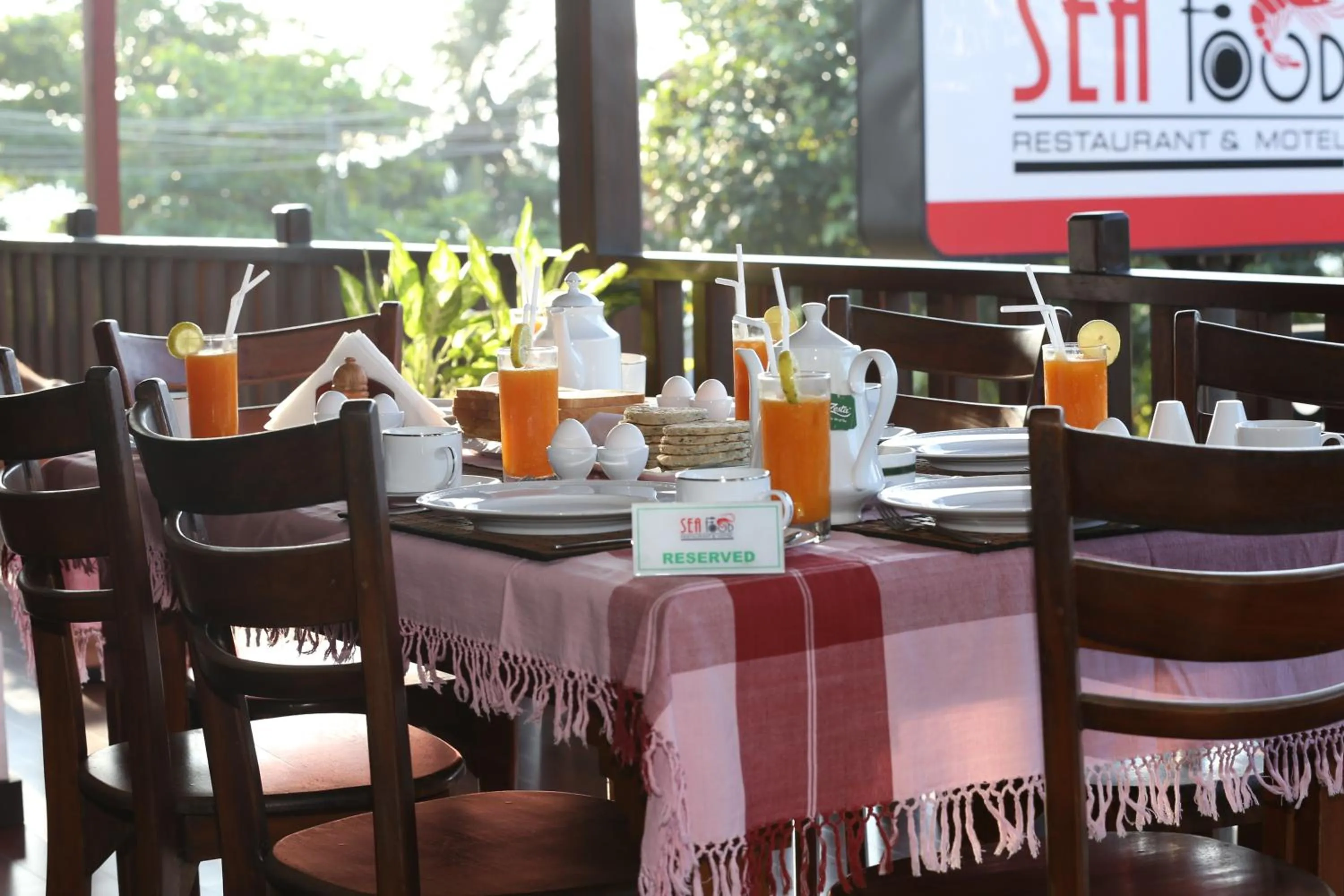 Breakfast in Seafood Restaurant and Motel