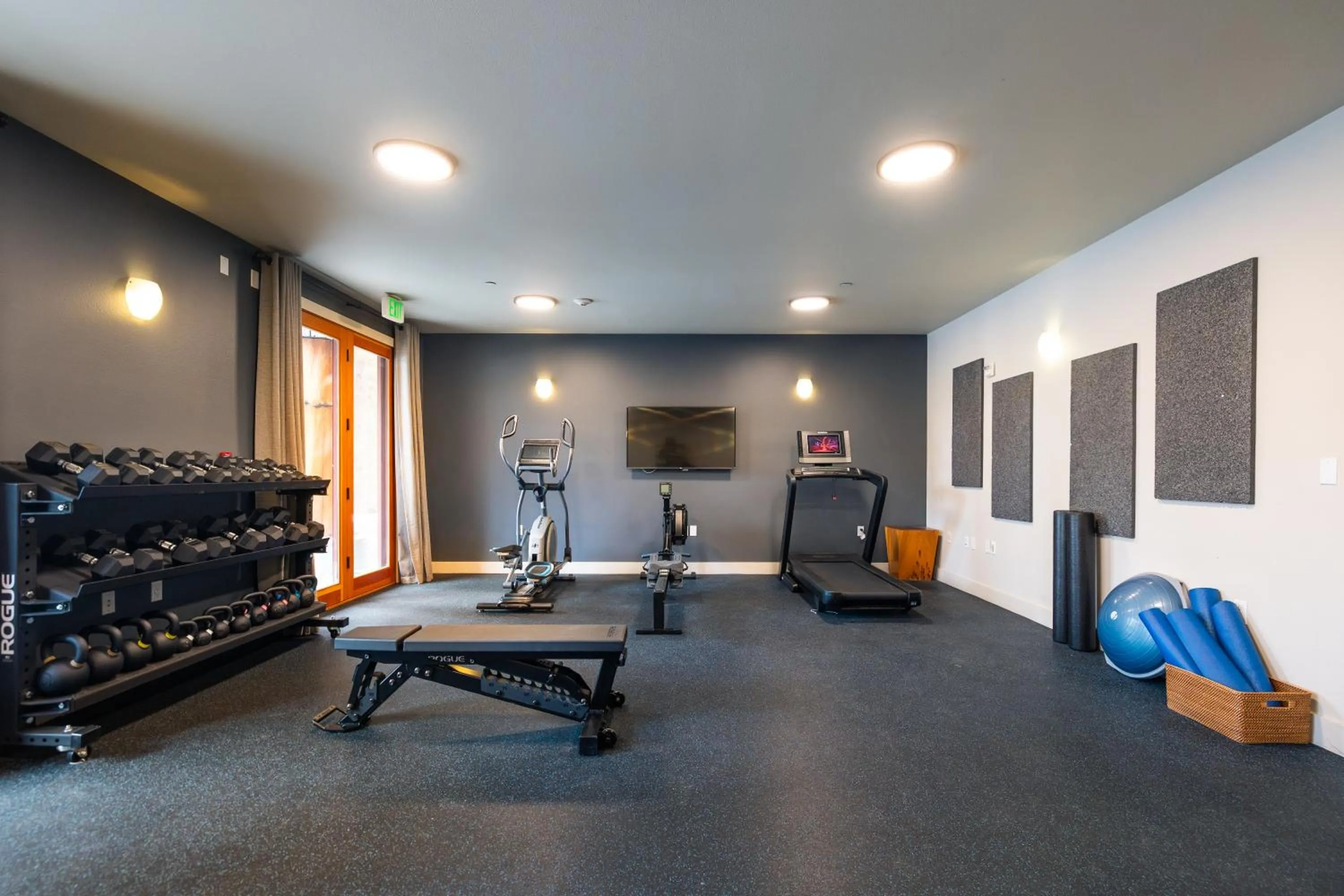 Fitness centre/facilities in Gravity Haus Truckee-Tahoe