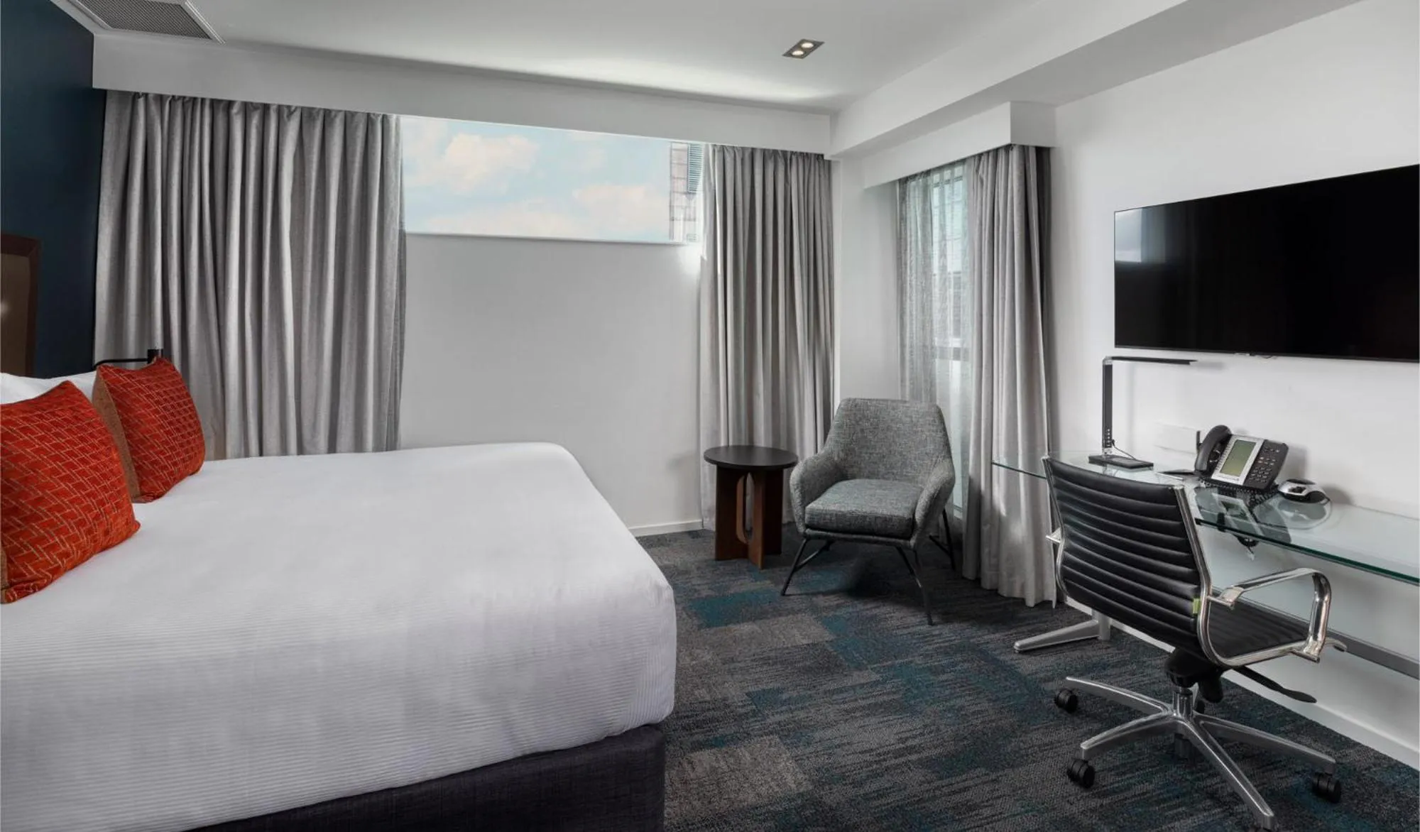 TV and multimedia, Bed in Rydges Auckland