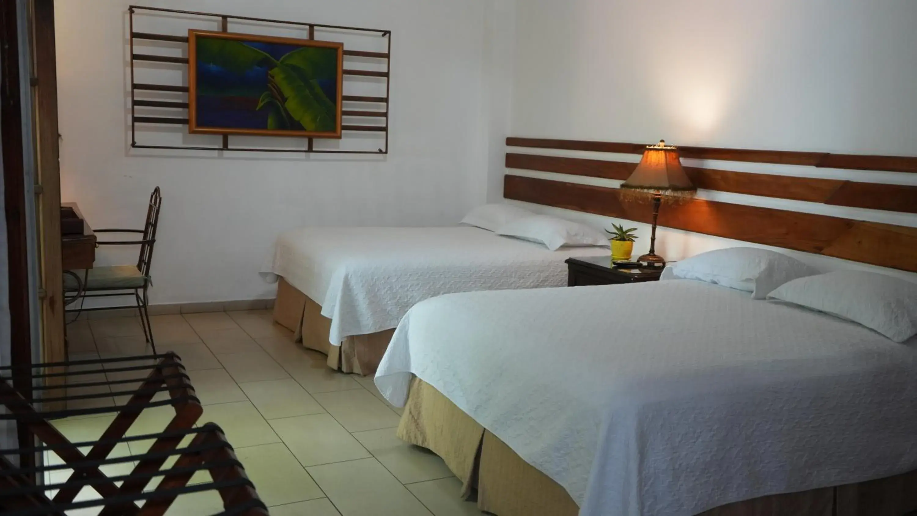 Economy Twin Room in Hotel Casa del Arbol Economy Twin Room in Hotel Casa del Arbol