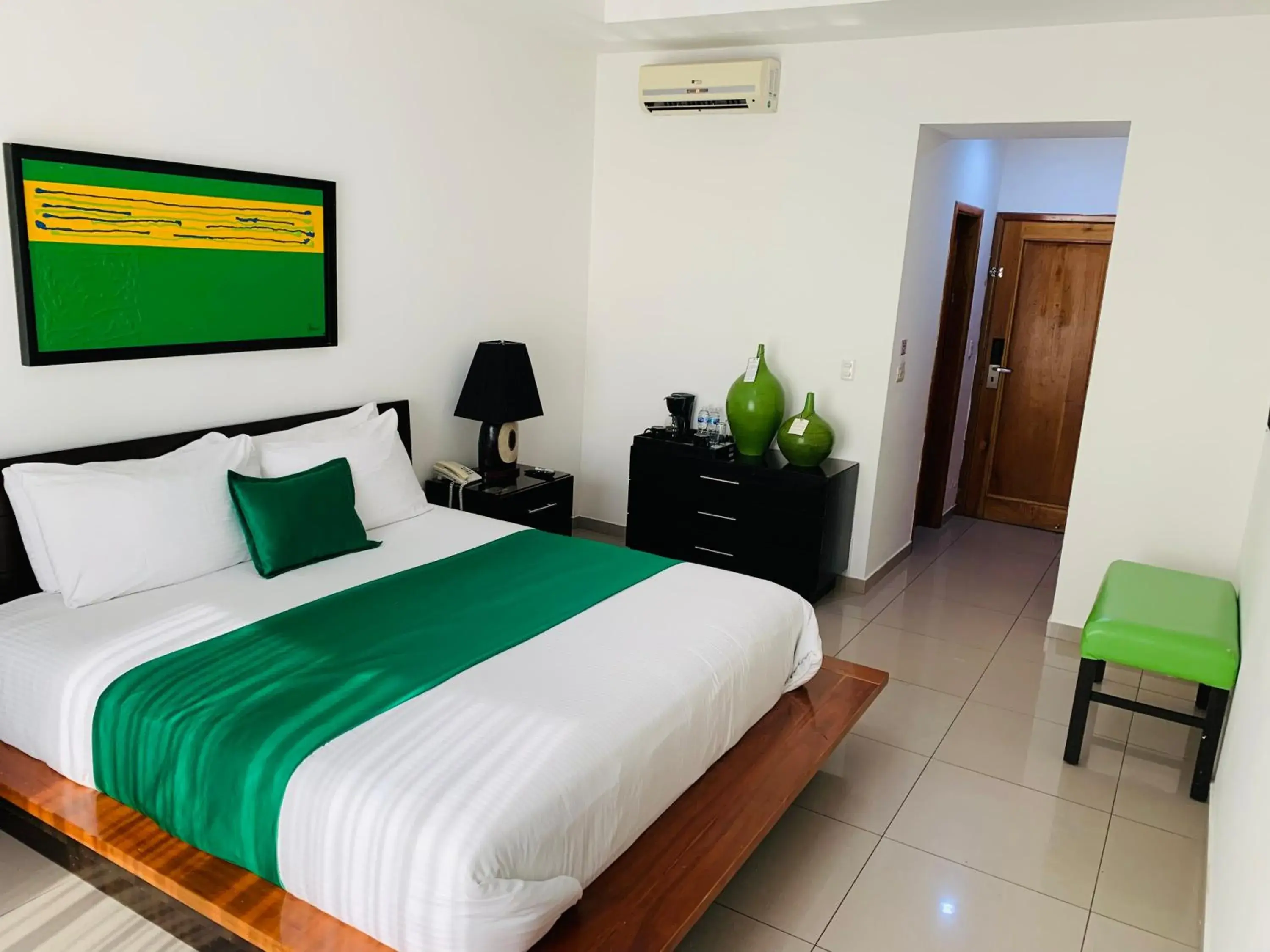 King Room - single occupancy in Hotel Galerias HN King Room - single occupancy in Hotel Galerias HN