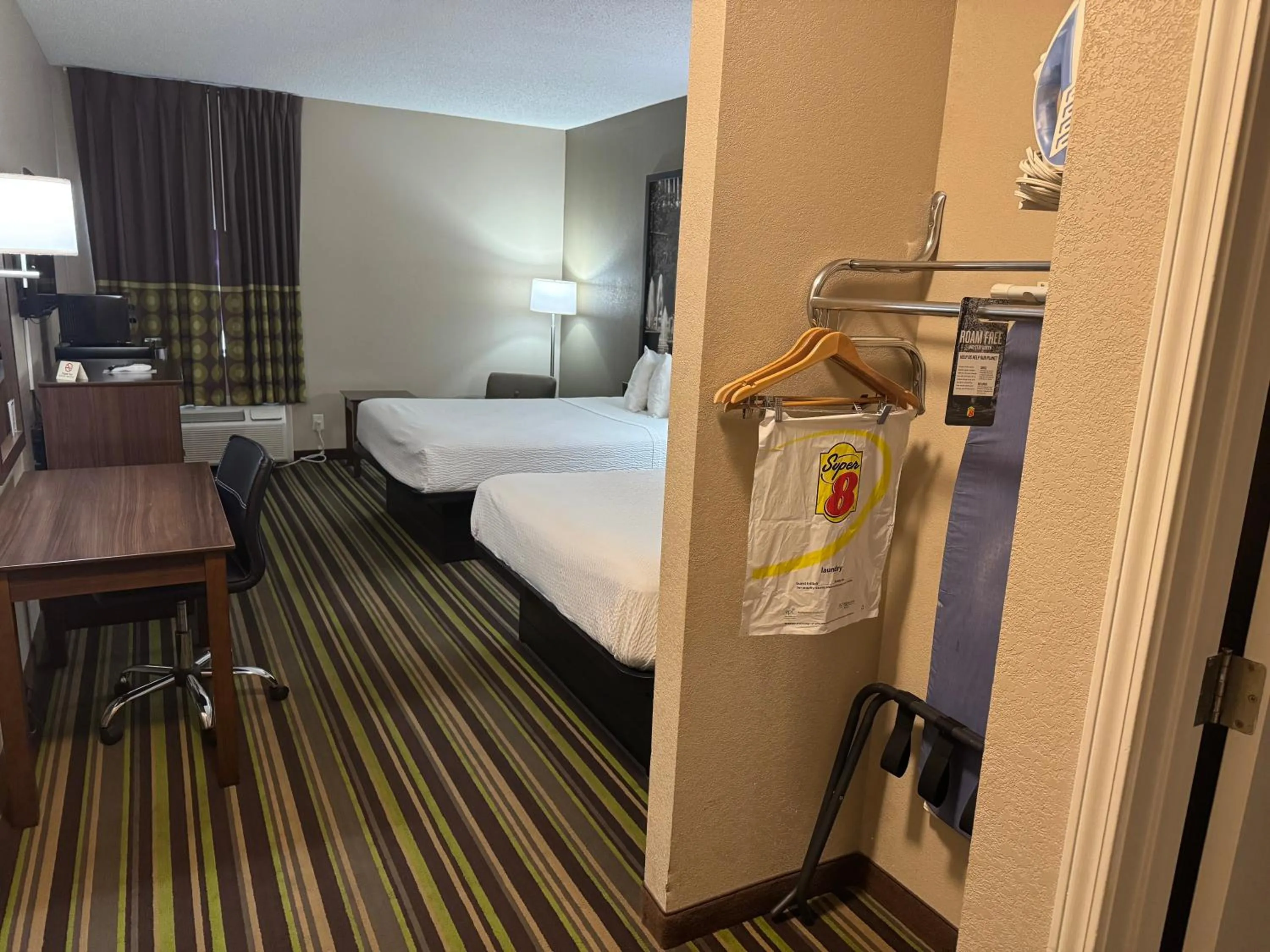 Bed in Super 8 by Wyndham Hernando