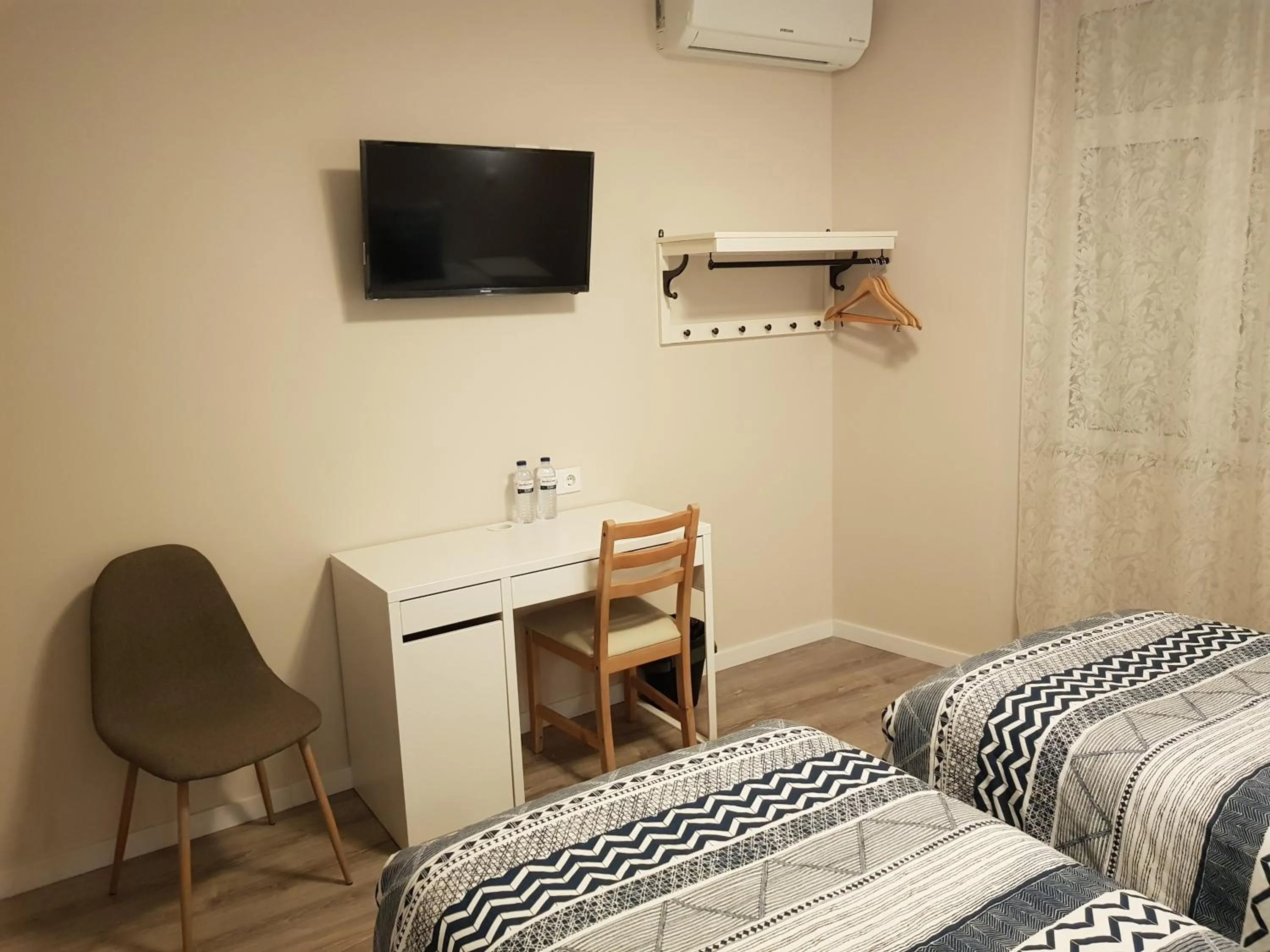 Bedroom, Bed in HaoBo Porto Center