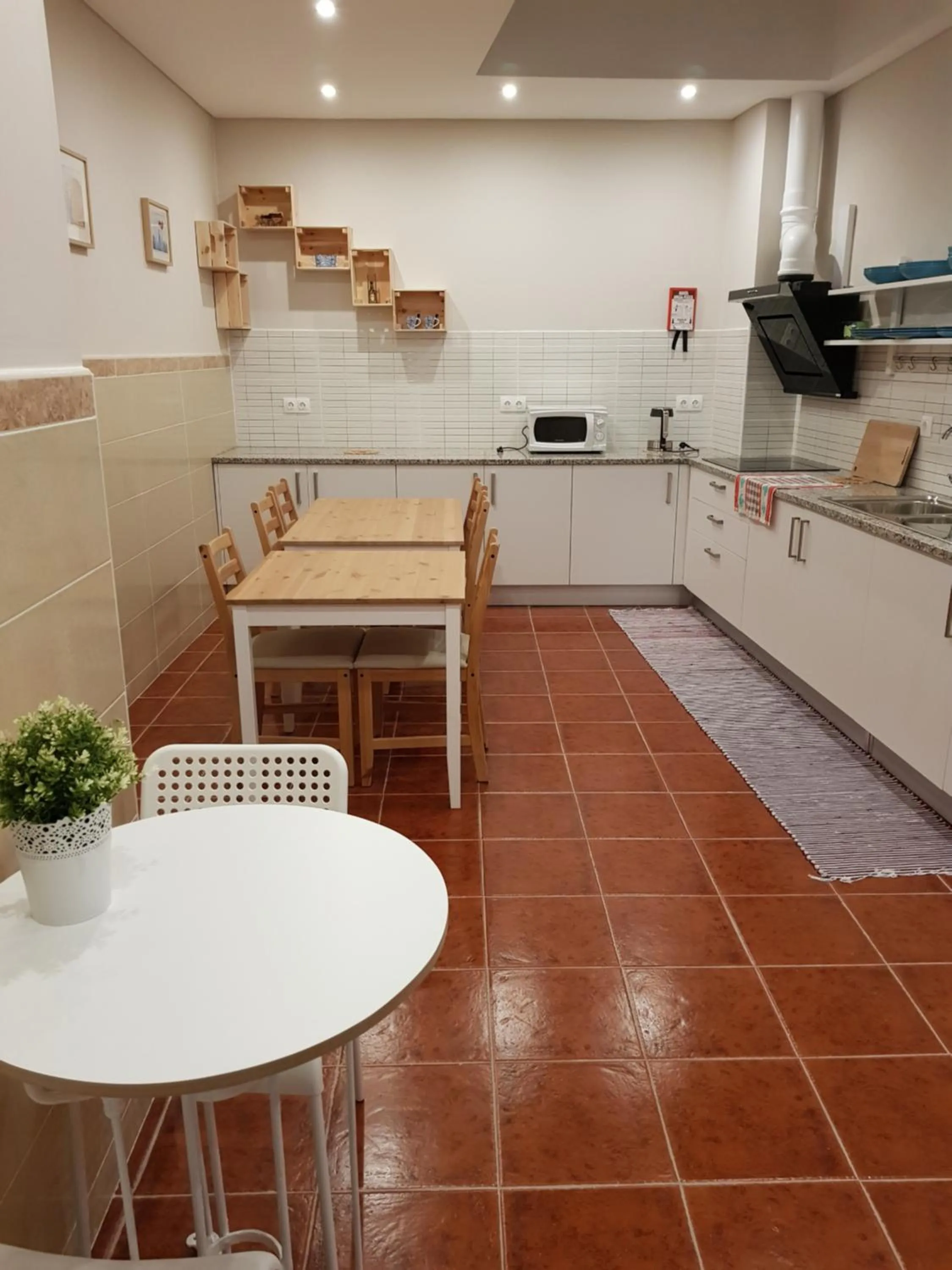 Communal kitchen in HaoBo Porto Center