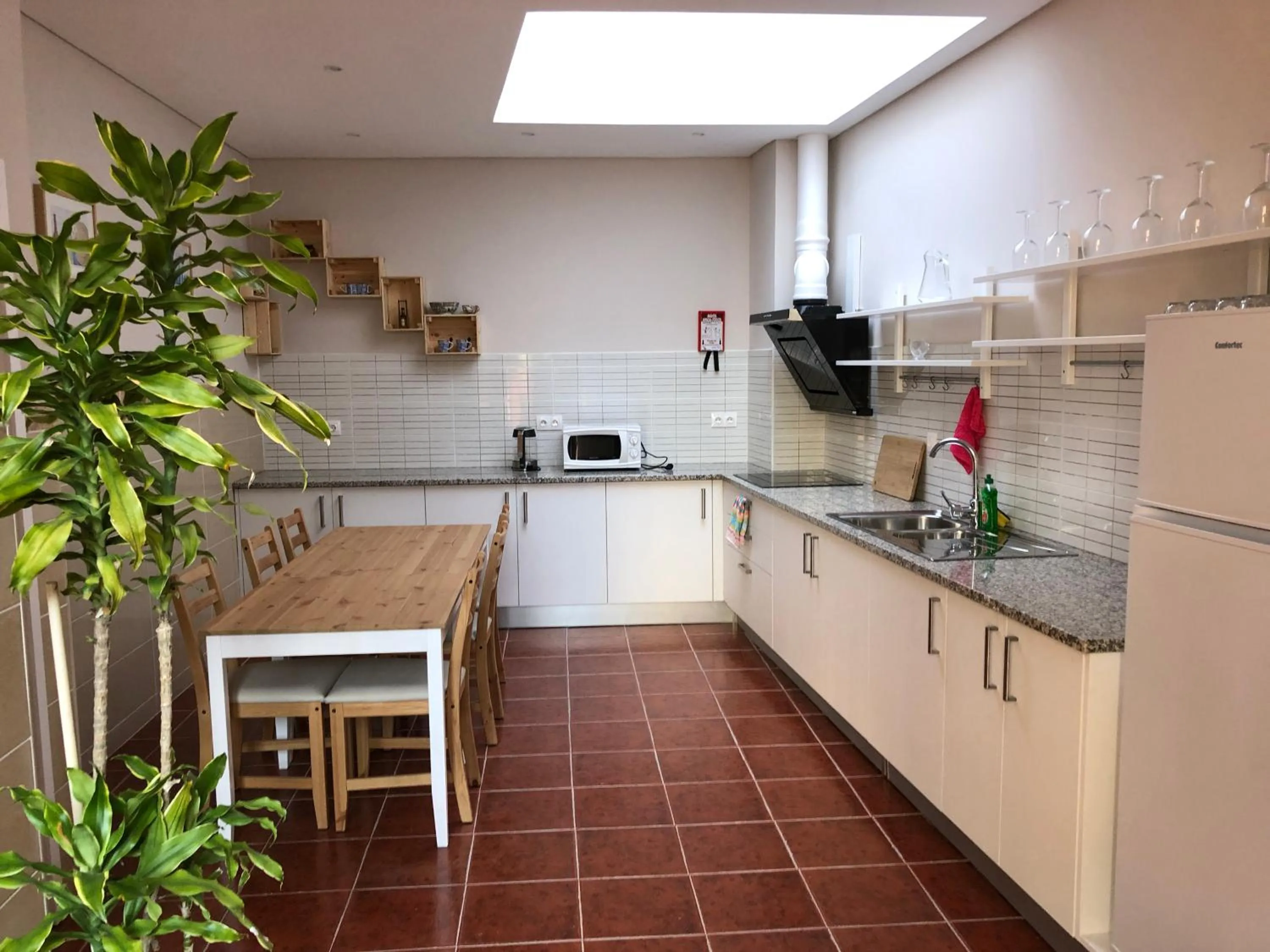 Communal kitchen in HaoBo Porto Center