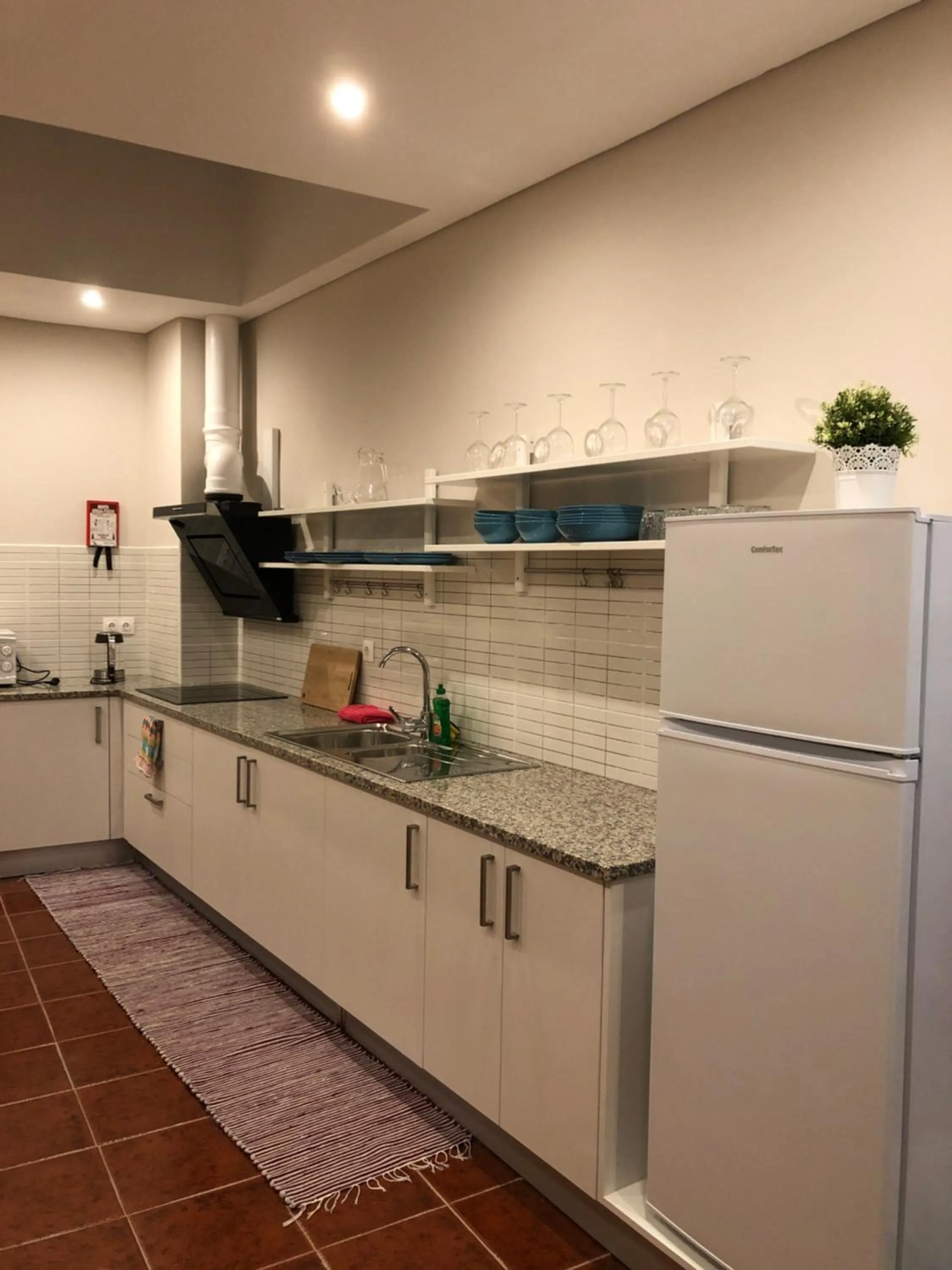 Communal kitchen in HaoBo Porto Center