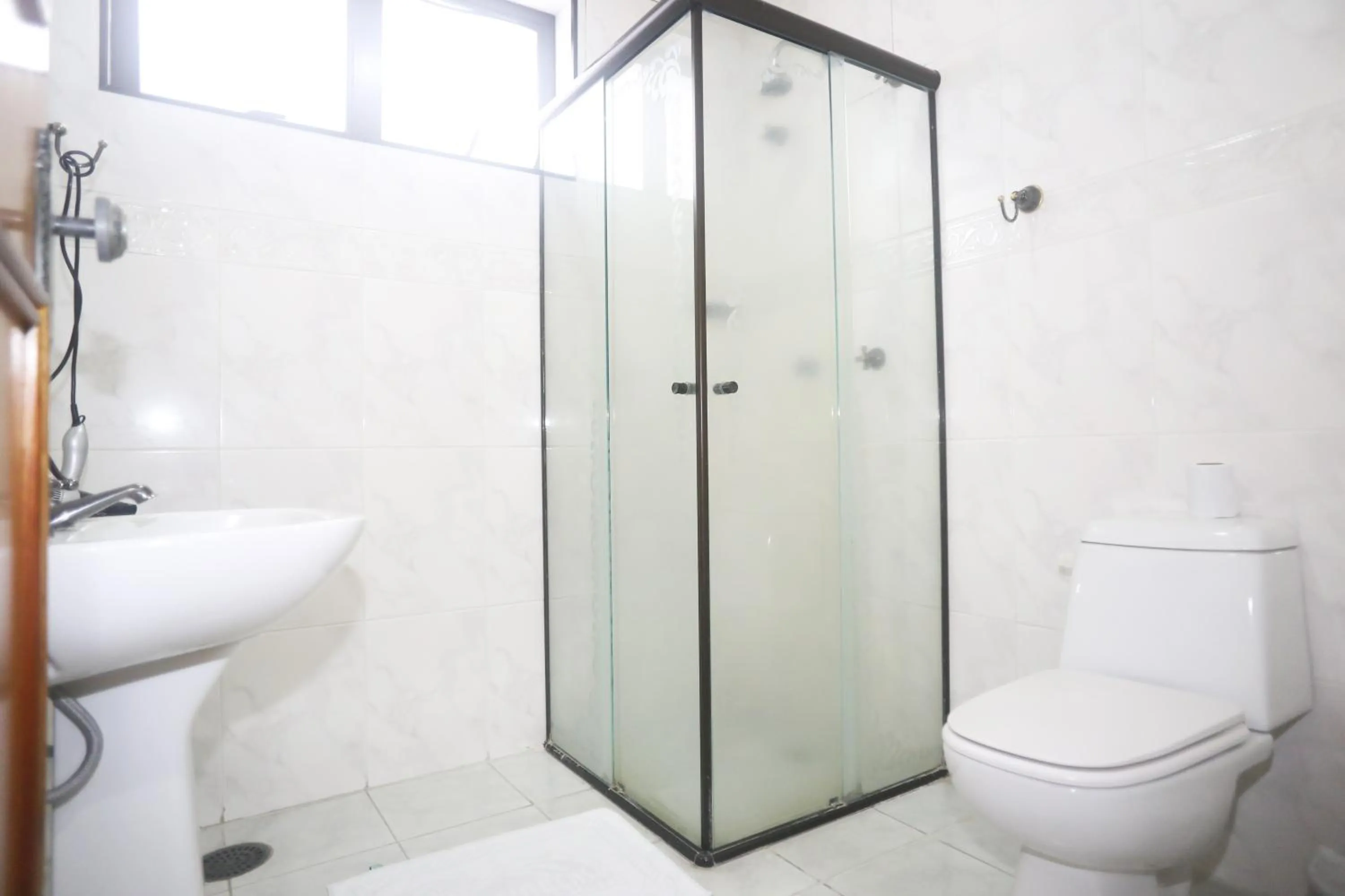 Shower in Maison Florense Hotel