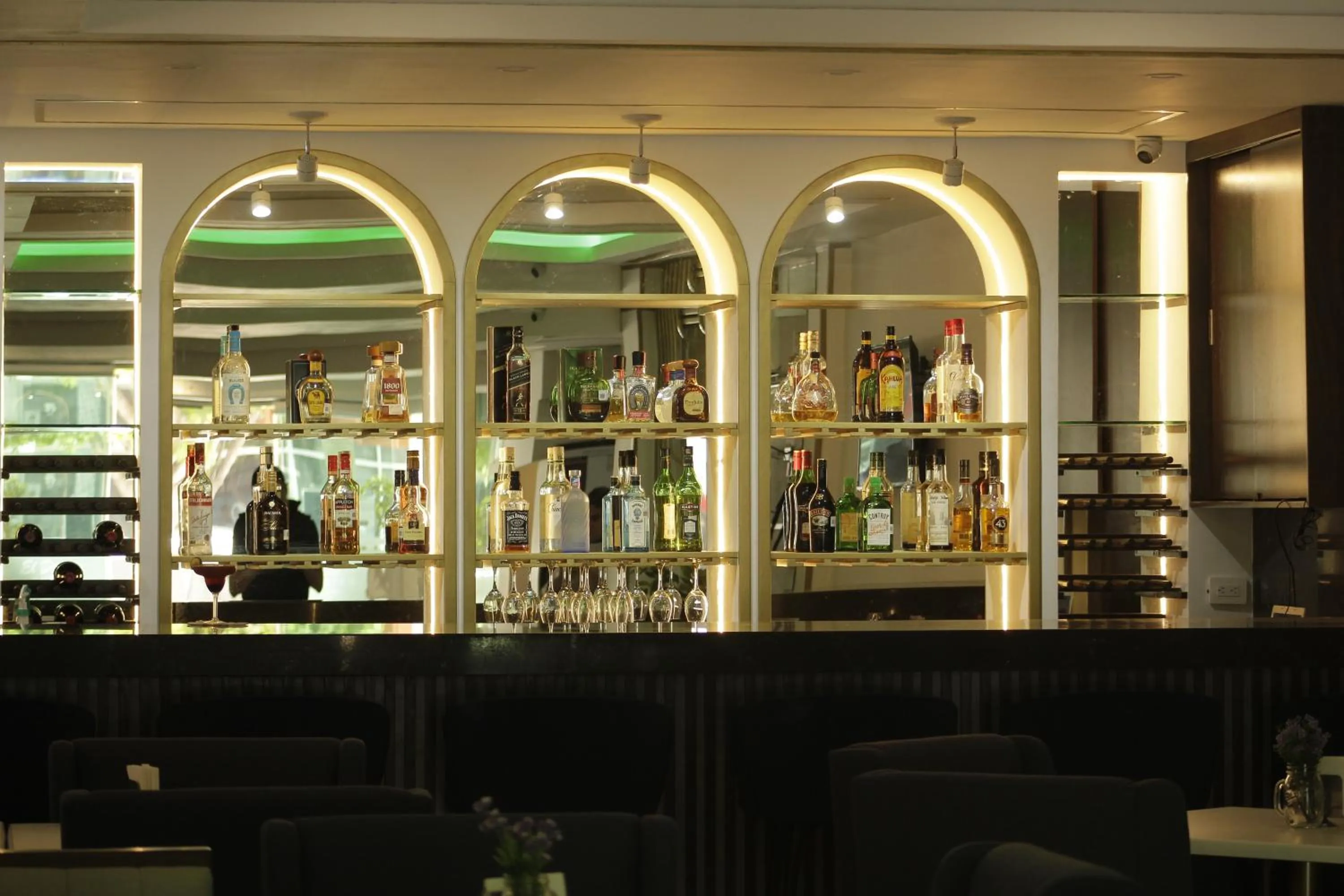 Restaurant/places to eat in El Dorado