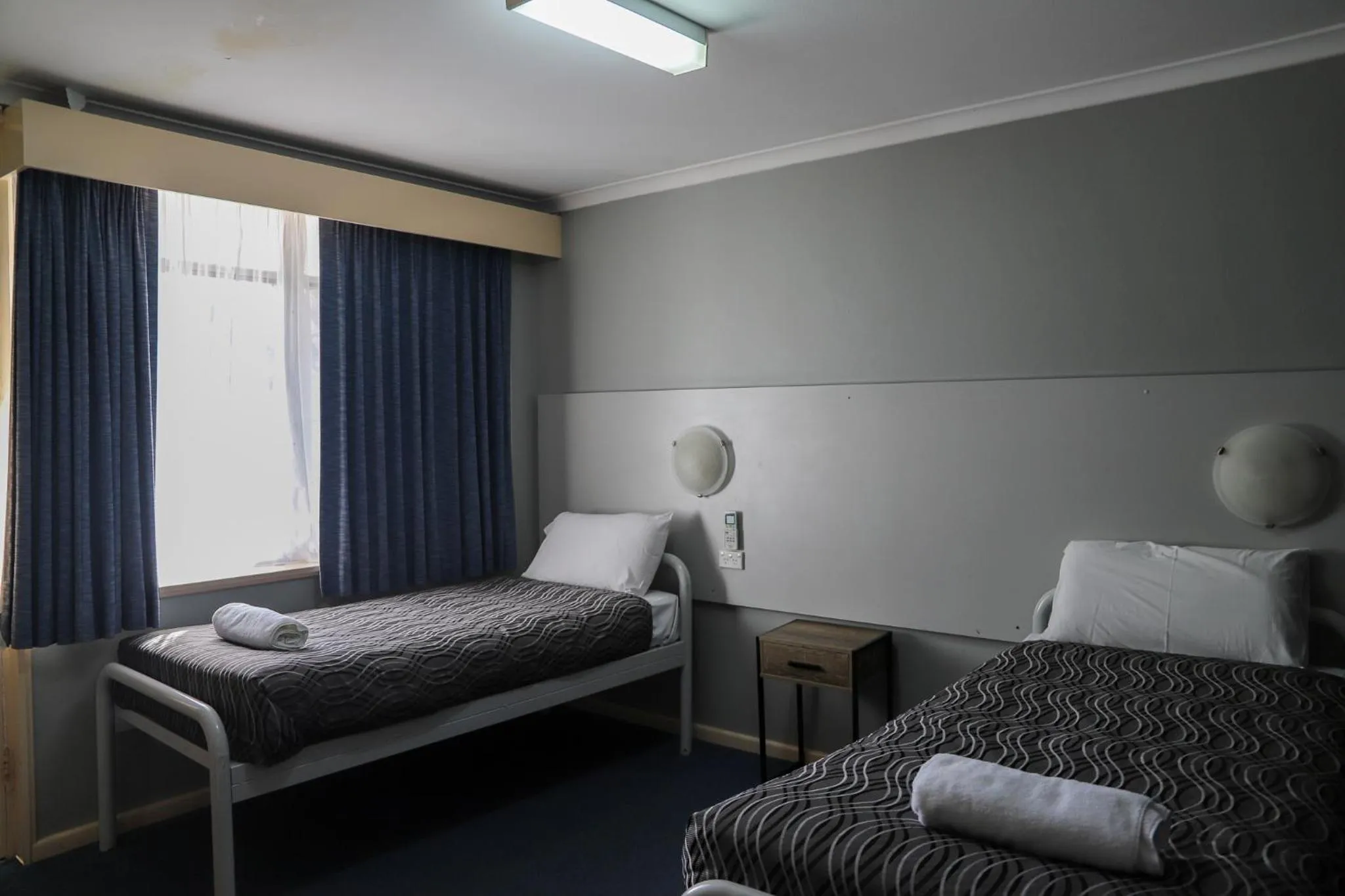 Bed in The Palms Motel- Formerly Flinders Motel