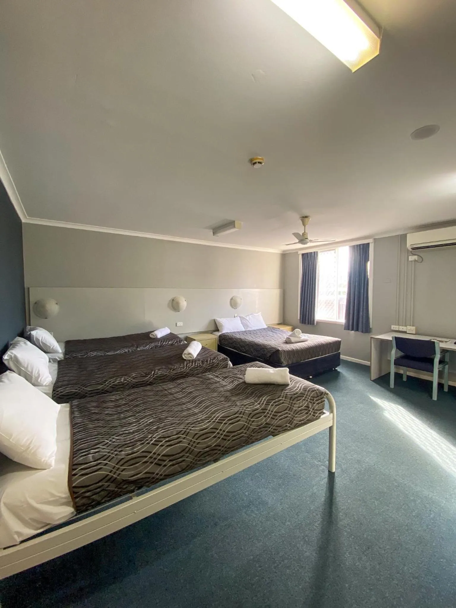 Bed in The Palms Motel- Formerly Flinders Motel