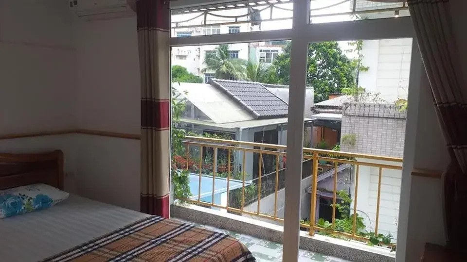 Double Room with Balcony in Ngoc Binh Hotel Double Room with Balcony in Ngoc Binh Hotel