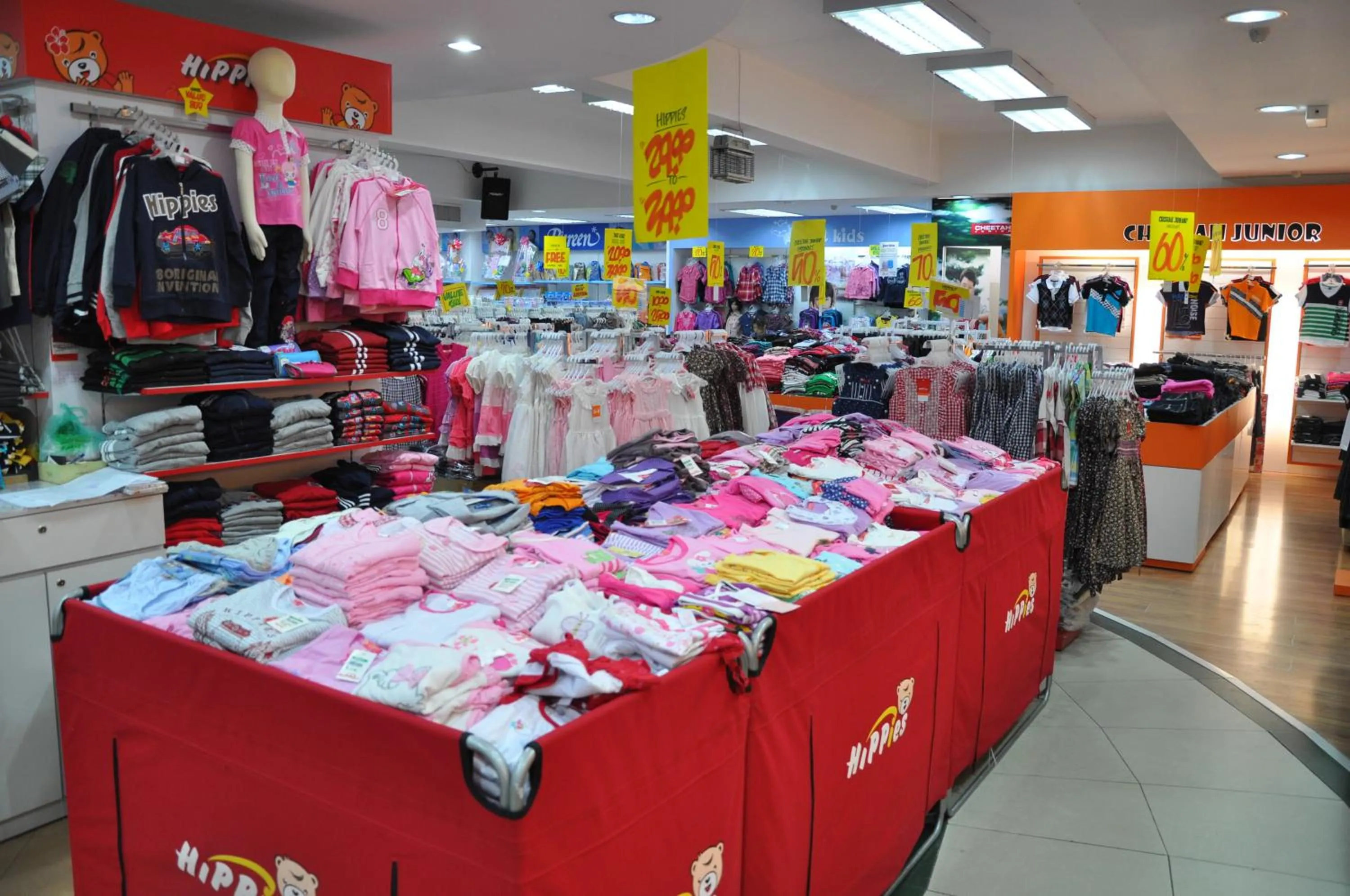 Shopping Area in Salim Inn