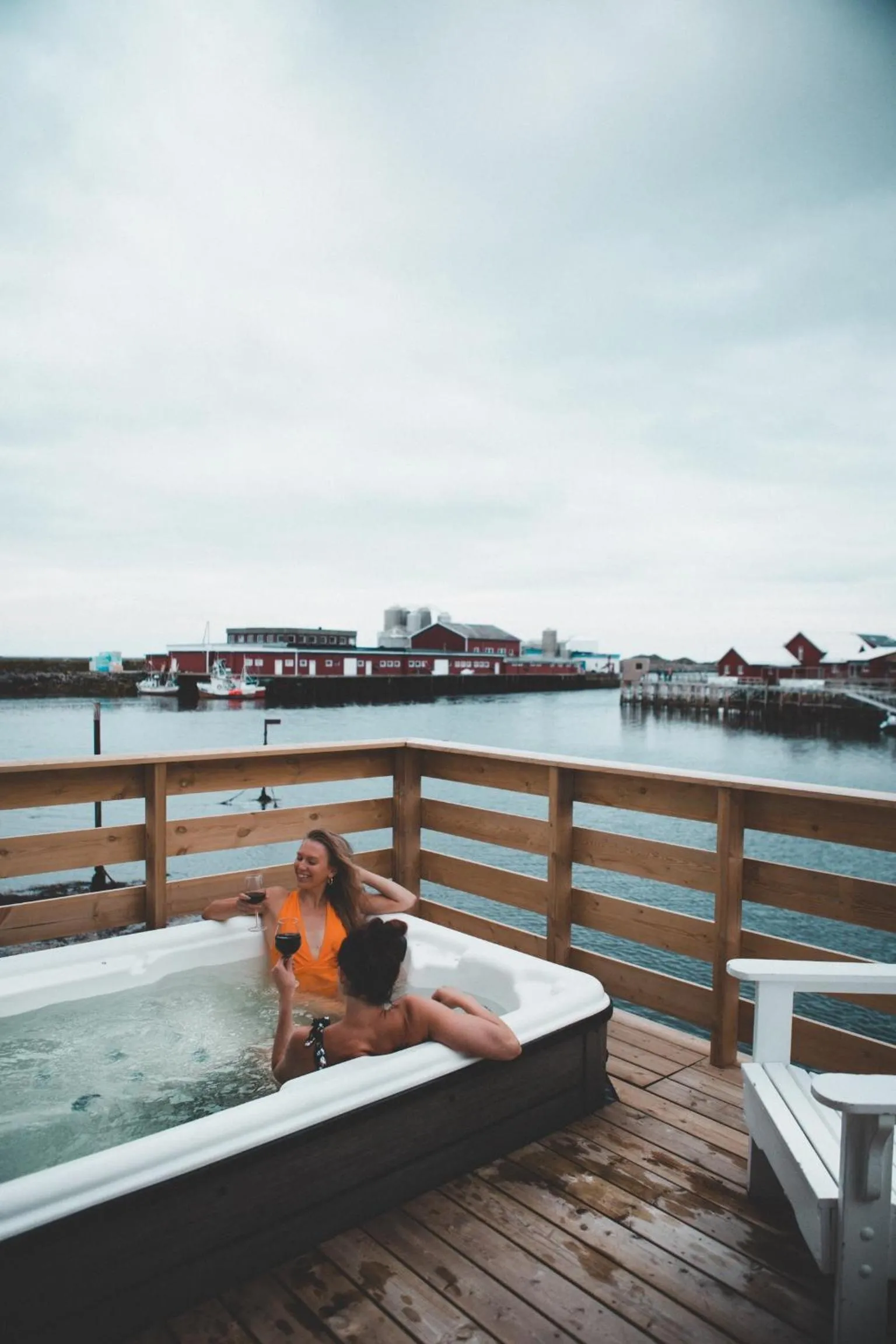 People in Solsiden Brygge Rorbuer