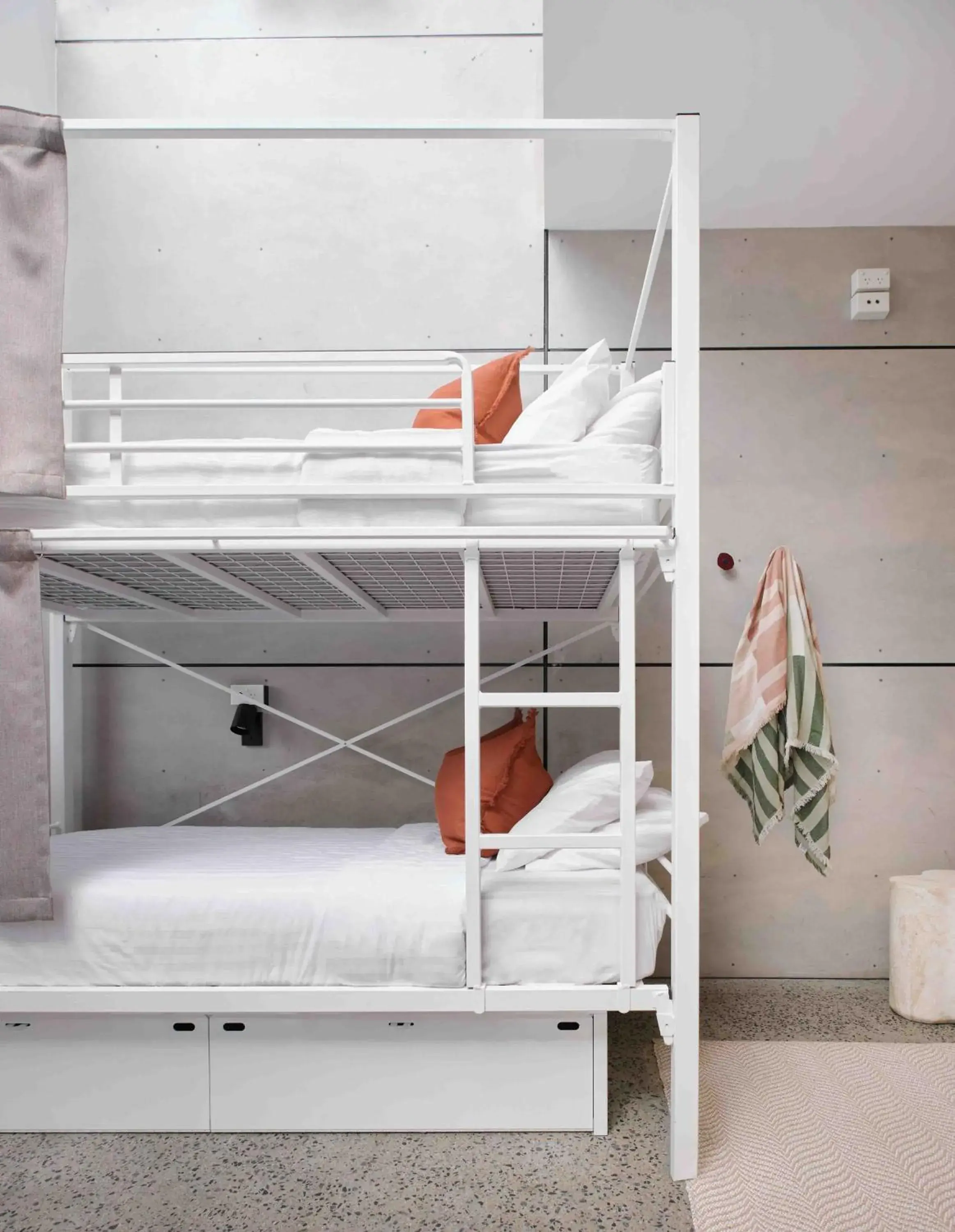 Bed in 4-Bed Dormitory Room with Private Bathroom in The Village Surry Hills Bed in 4-Bed Dormitory Room with Private Bathroom in The Village Surry Hills