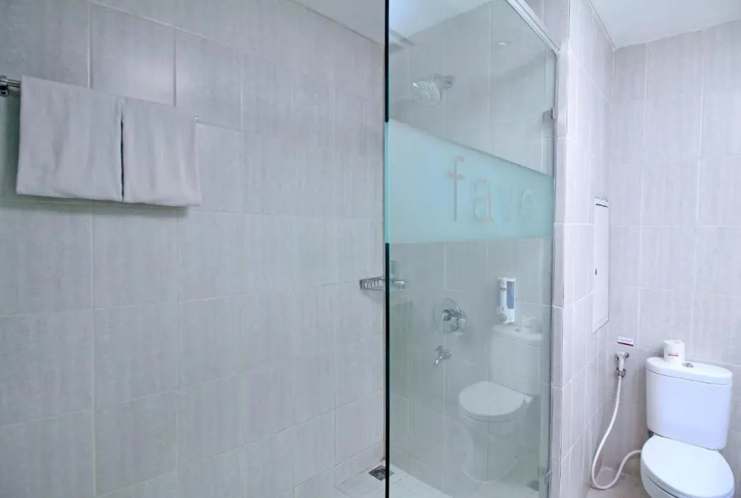 Bathroom in favehotel Braga