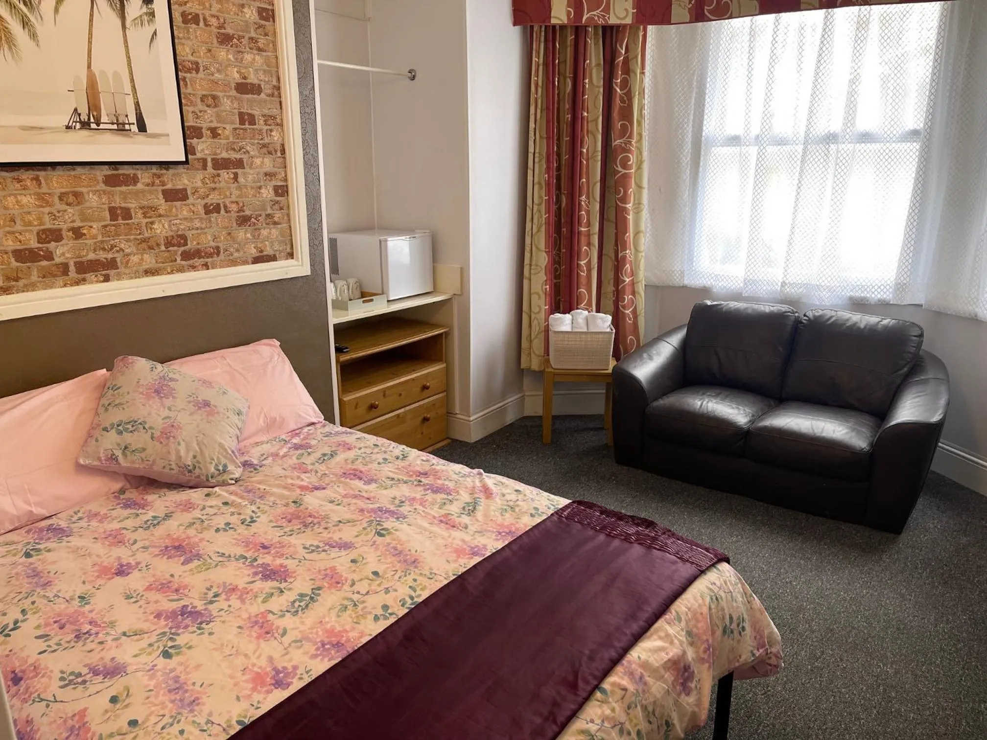 Bed in Backpackers Blackpool Hotel & Suites